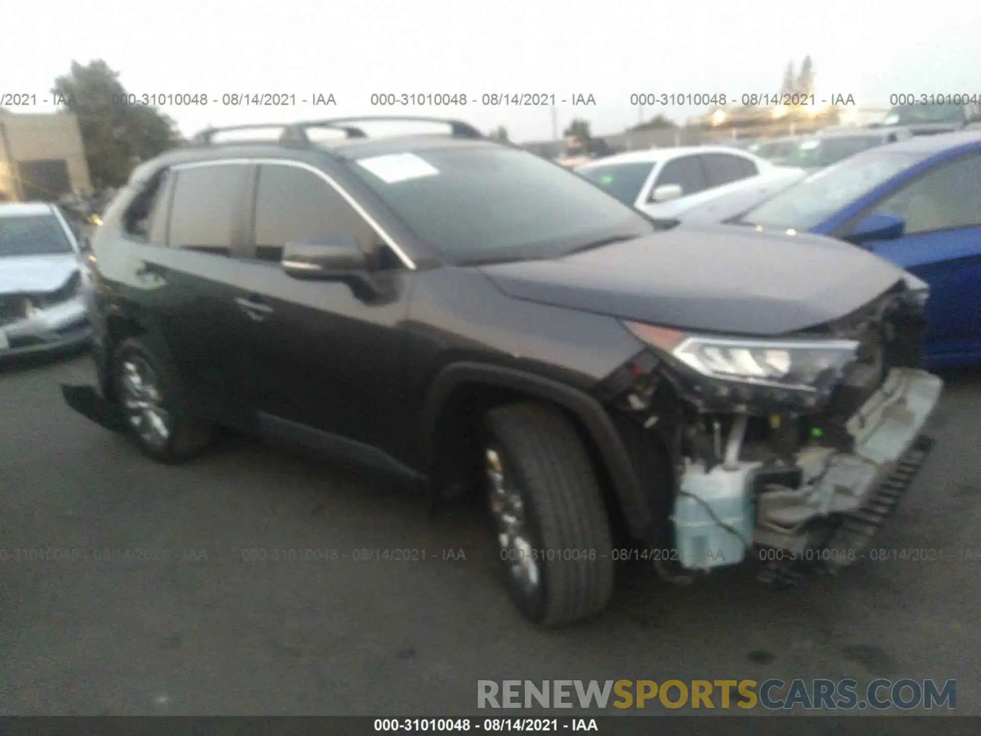 1 Photograph of a damaged car 2T3A1RFV2KW046081 TOYOTA RAV4 2019