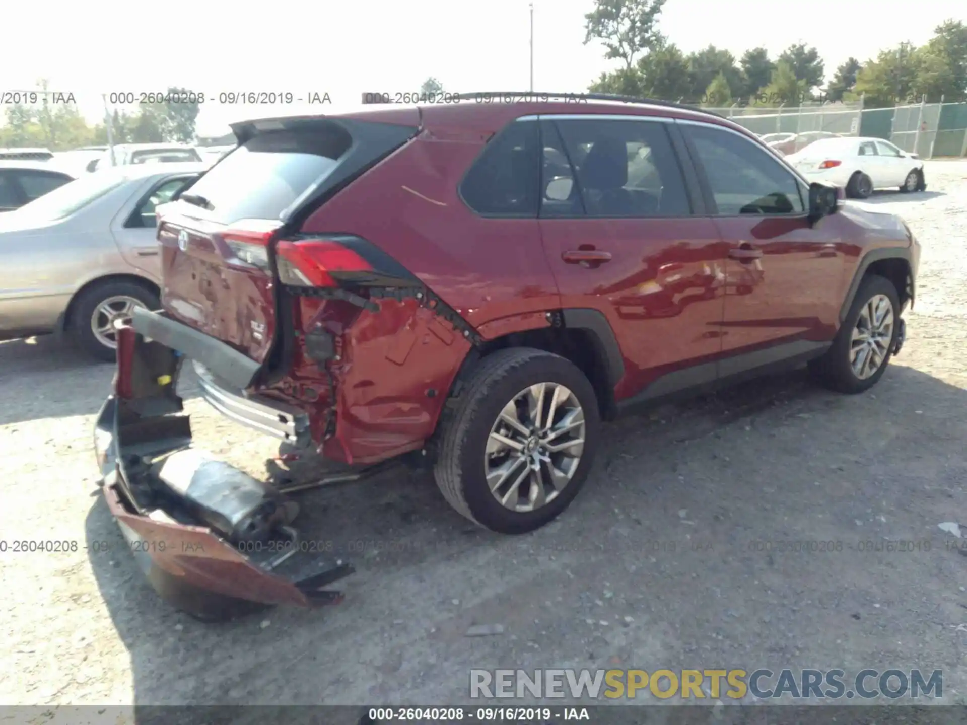 4 Photograph of a damaged car 2T3A1RFV2KW051328 TOYOTA RAV4 2019