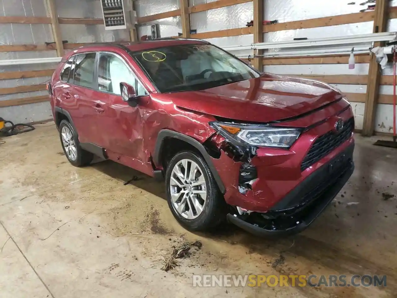 1 Photograph of a damaged car 2T3A1RFV2KW078027 TOYOTA RAV4 2019