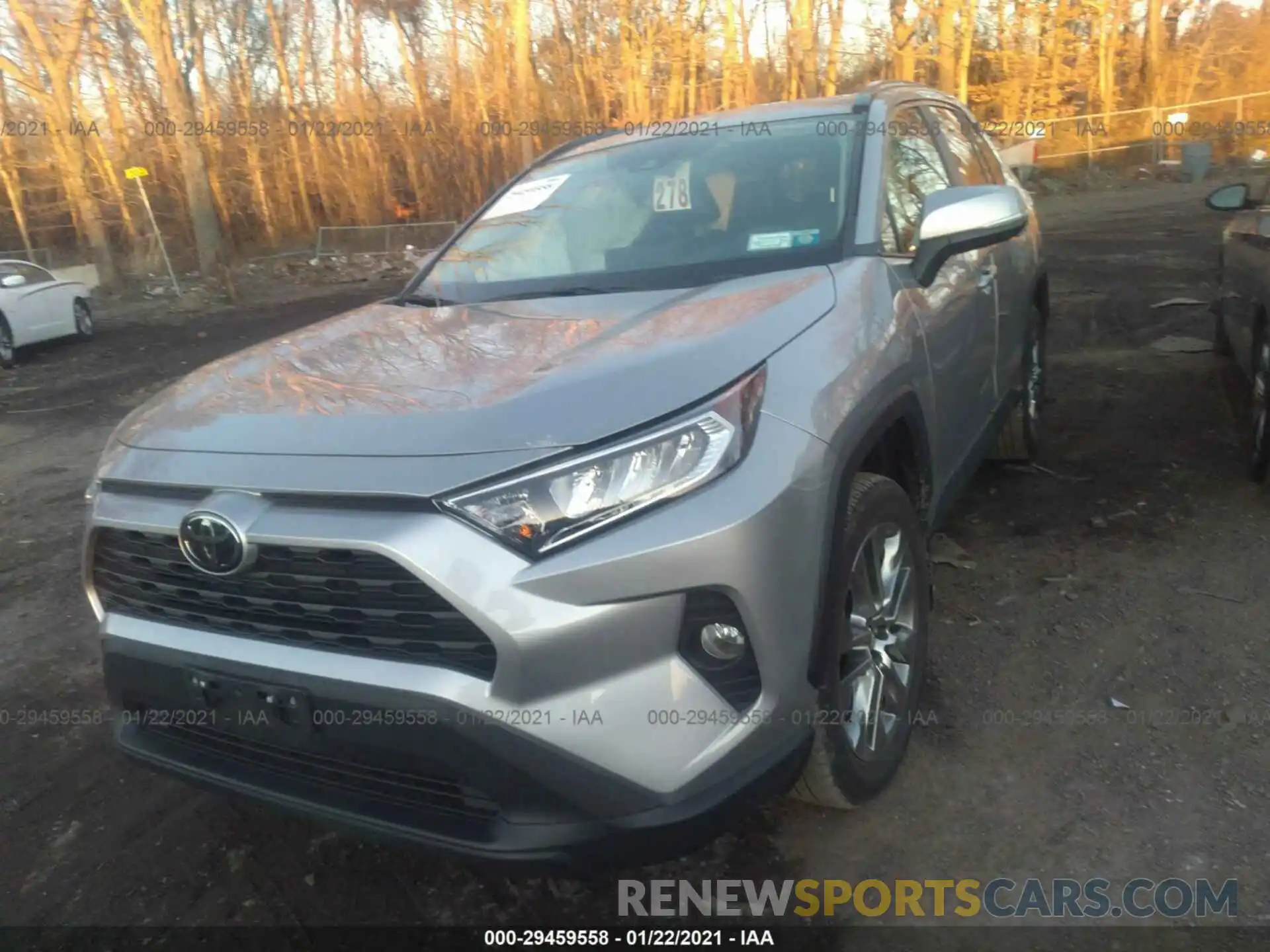 2 Фотография поврежденного автомобиля 2T3A1RFV3KC054630 TOYOTA RAV4 2019