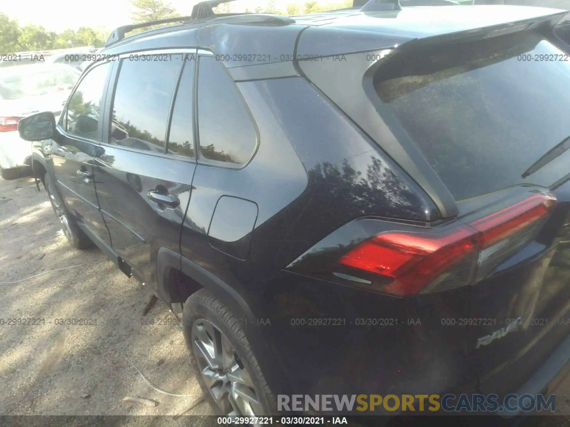 3 Фотография поврежденного автомобиля 2T3A1RFV3KC057933 TOYOTA RAV4 2019