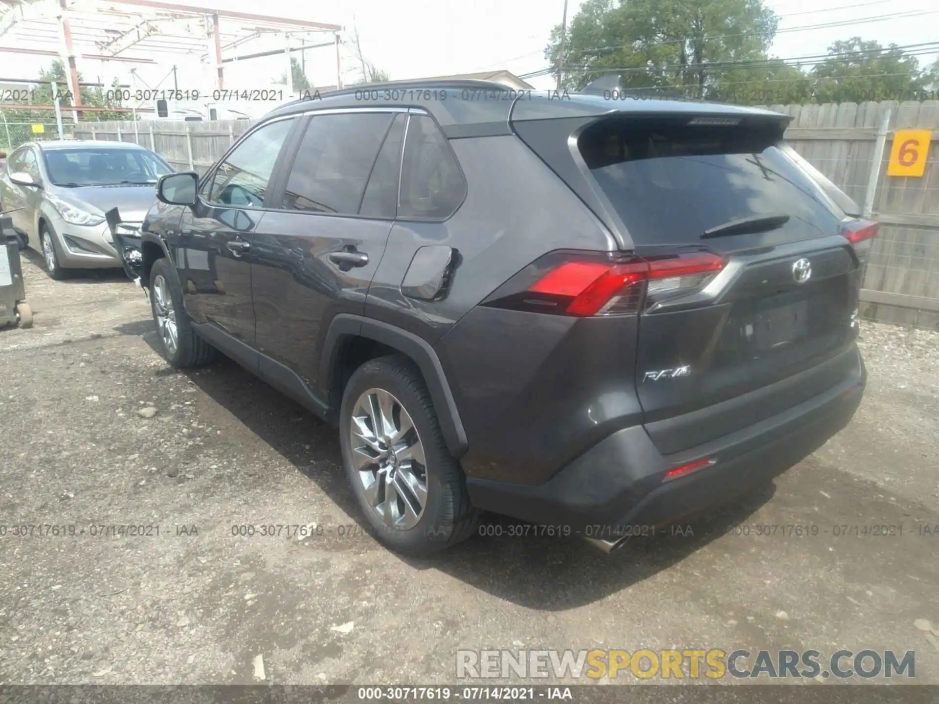 3 Photograph of a damaged car 2T3A1RFV3KC059309 TOYOTA RAV4 2019