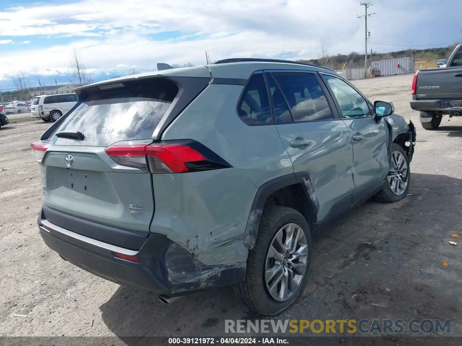 4 Photograph of a damaged car 2T3A1RFV3KW045053 TOYOTA RAV4 2019