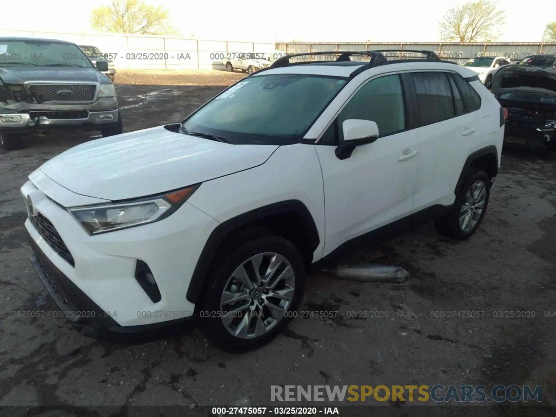 2 Photograph of a damaged car 2T3A1RFV3KW046185 TOYOTA RAV4 2019