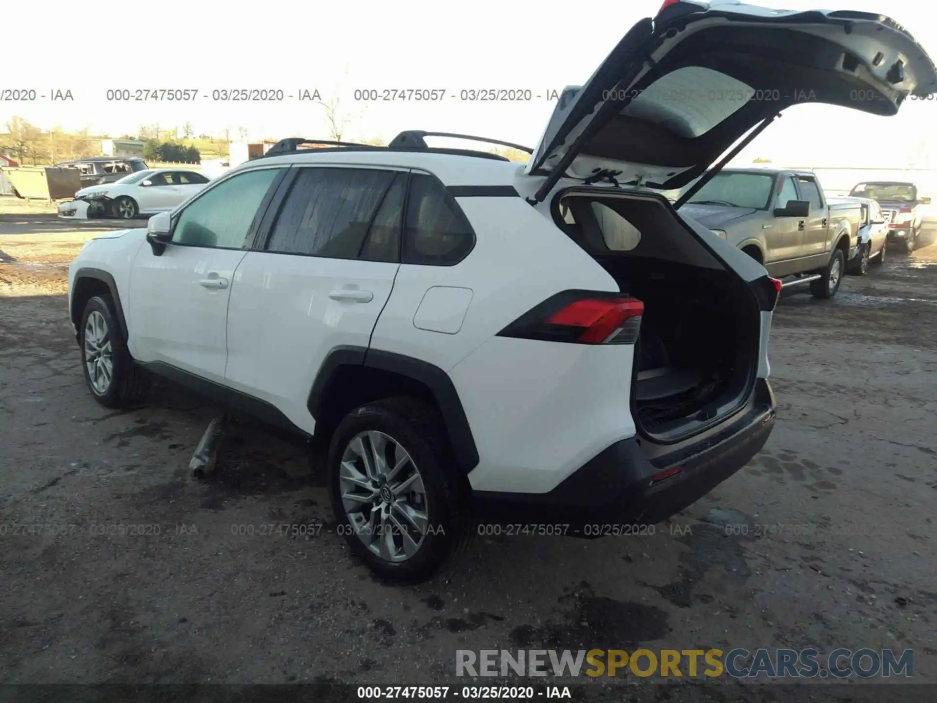 3 Фотография поврежденного автомобиля 2T3A1RFV3KW046185 TOYOTA RAV4 2019