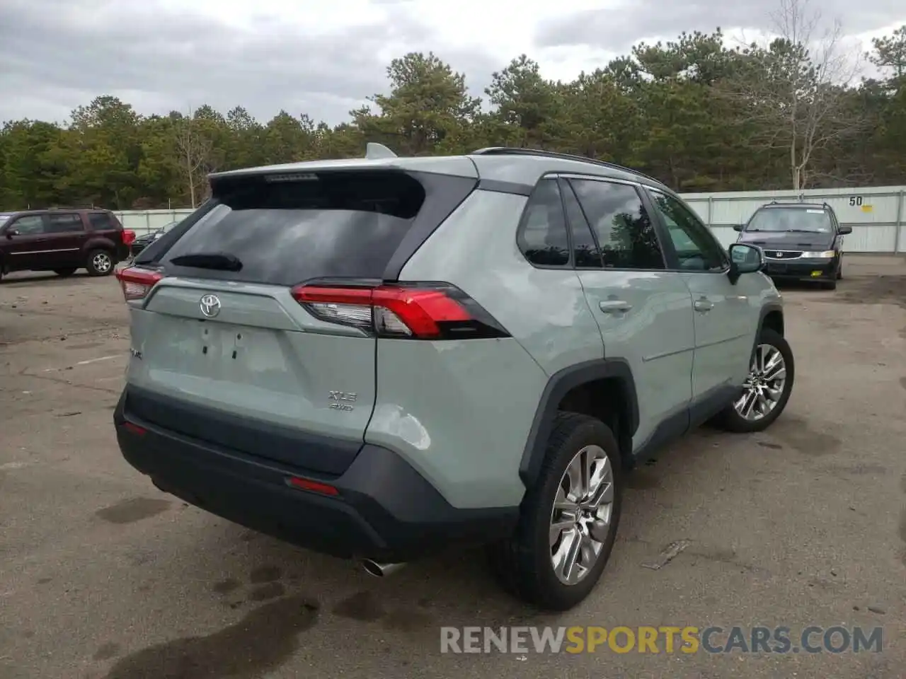 4 Photograph of a damaged car 2T3A1RFV3KW046252 TOYOTA RAV4 2019