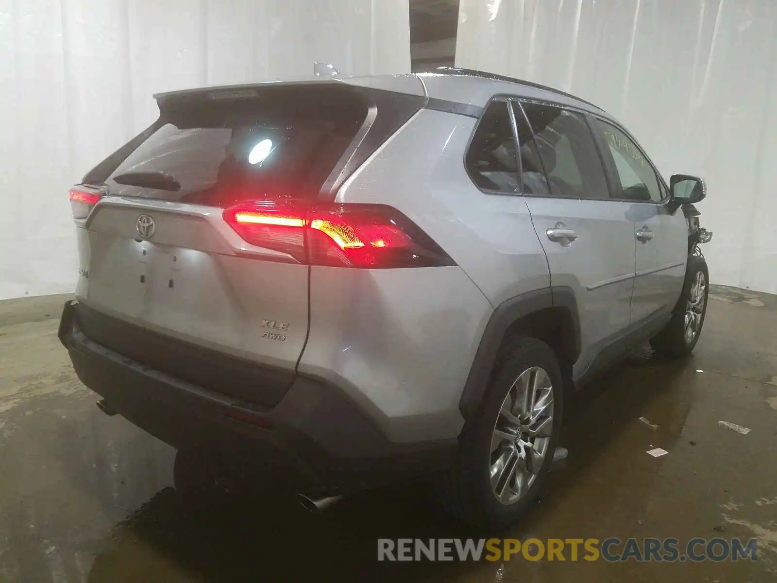 4 Photograph of a damaged car 2T3A1RFV3KW047482 TOYOTA RAV4 2019