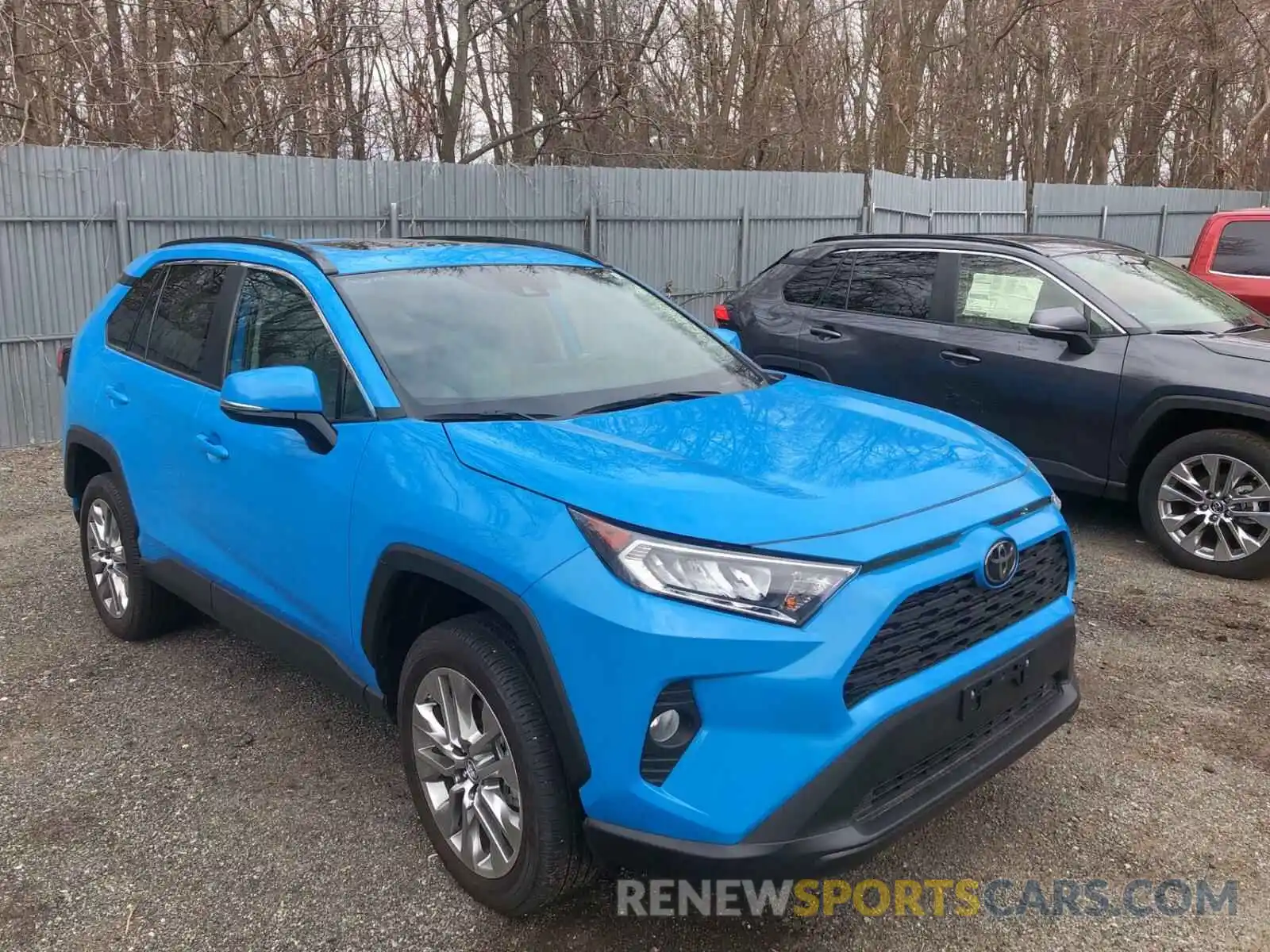 1 Photograph of a damaged car 2T3A1RFV3KW048146 TOYOTA RAV4 2019