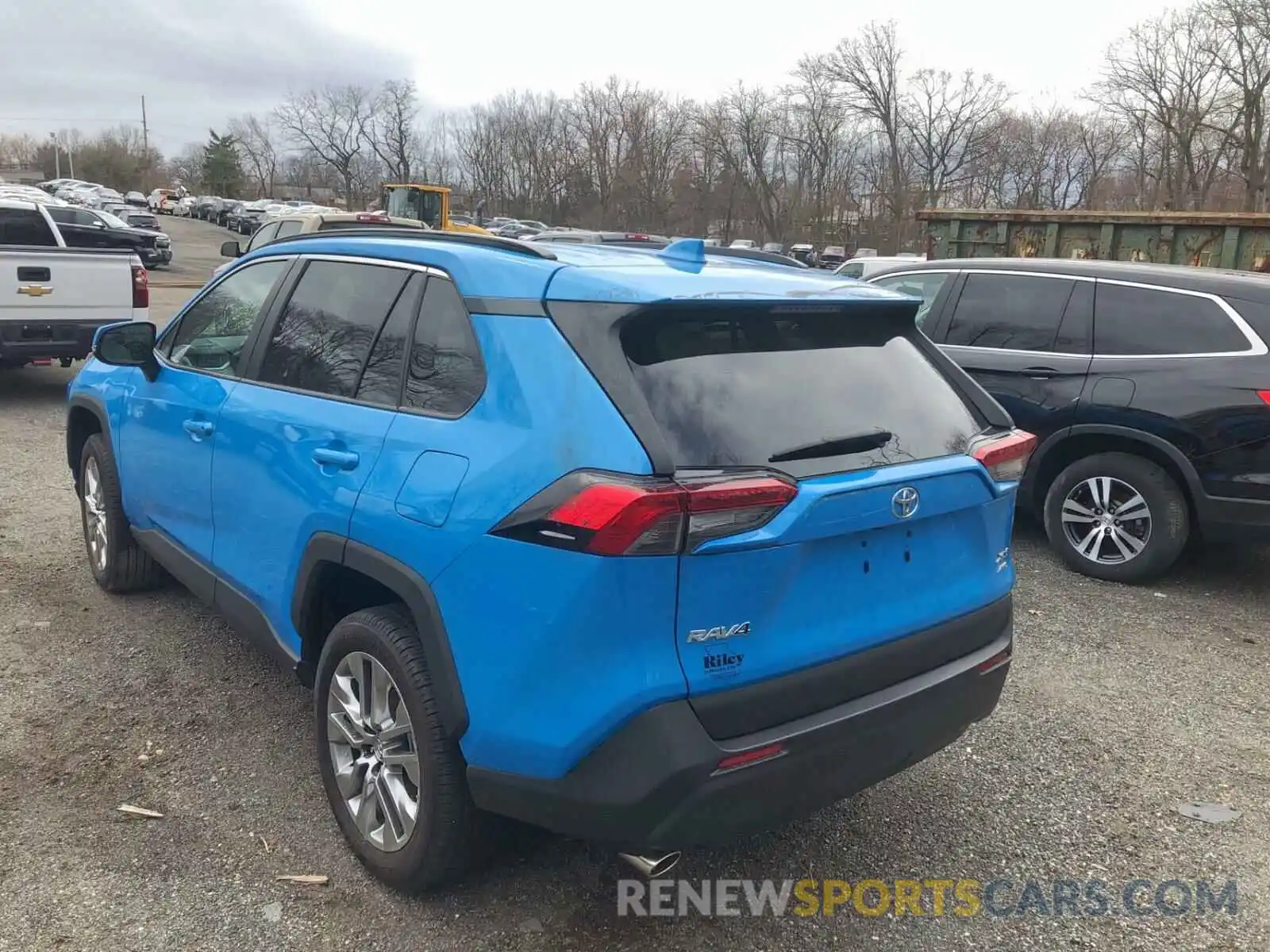 3 Photograph of a damaged car 2T3A1RFV3KW048146 TOYOTA RAV4 2019