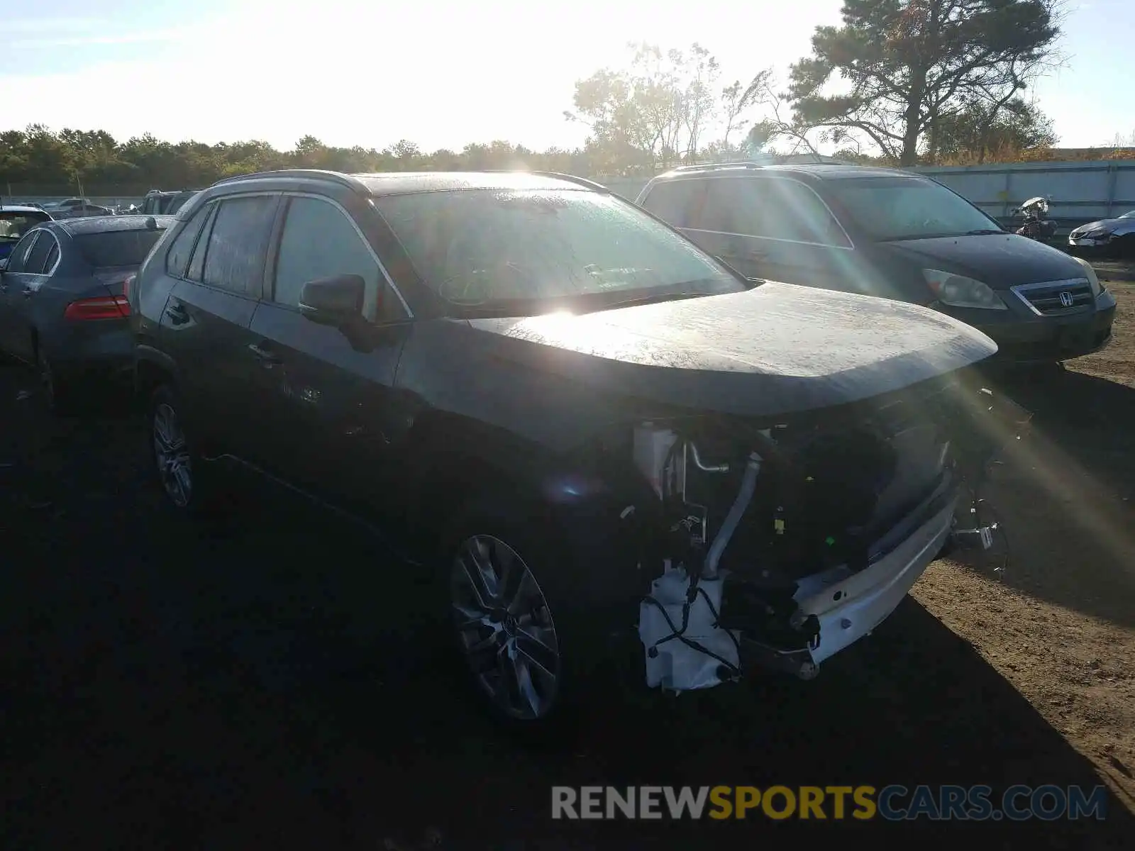 1 Photograph of a damaged car 2T3A1RFV3KW062855 TOYOTA RAV4 2019