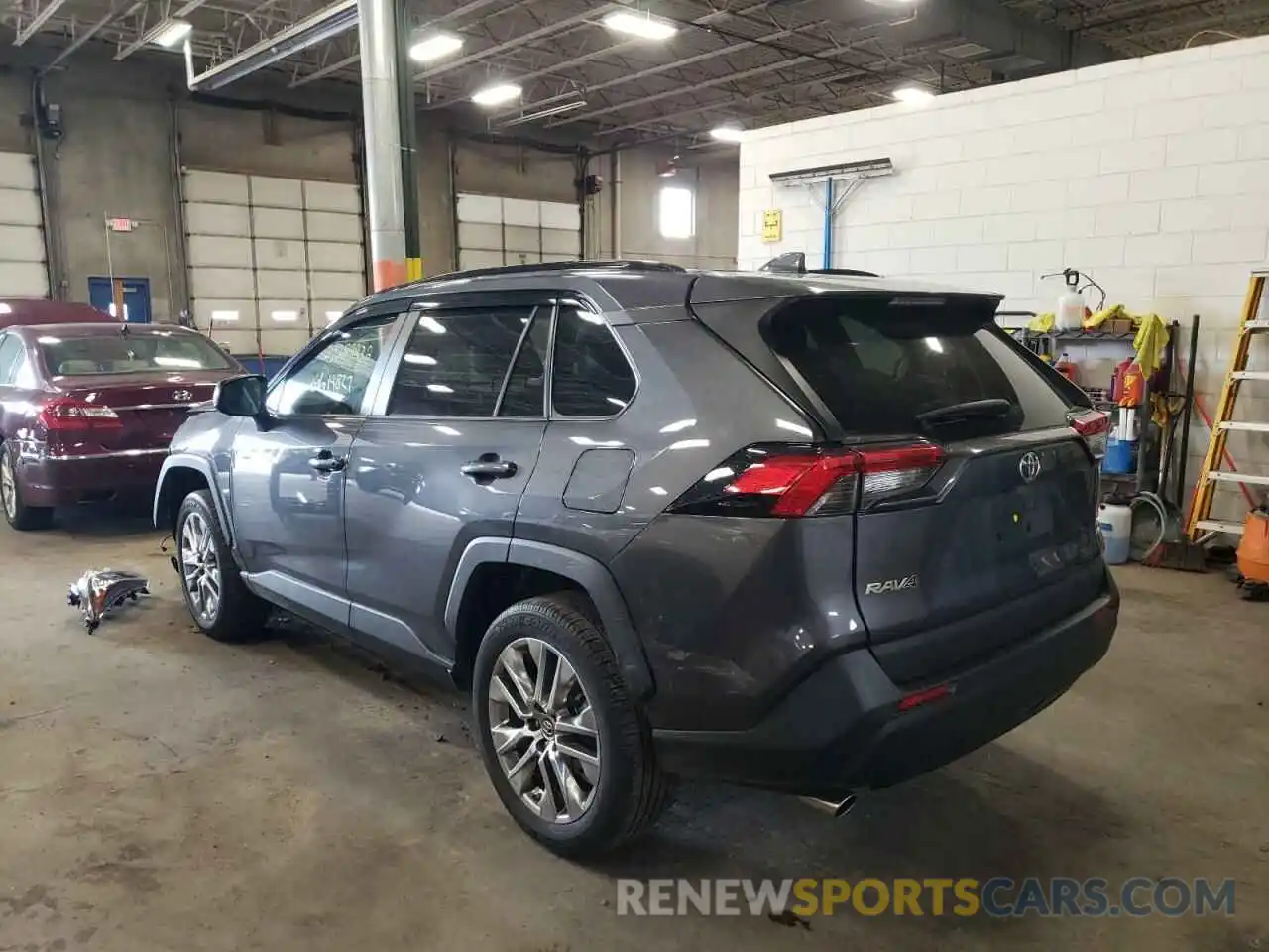 3 Photograph of a damaged car 2T3A1RFV3KW083107 TOYOTA RAV4 2019