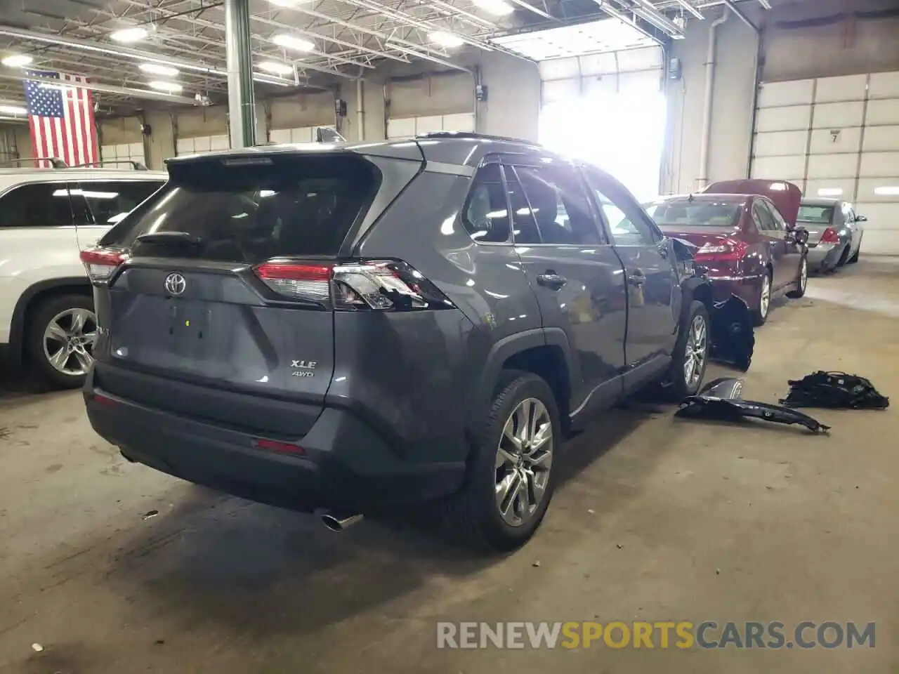 4 Photograph of a damaged car 2T3A1RFV3KW083107 TOYOTA RAV4 2019