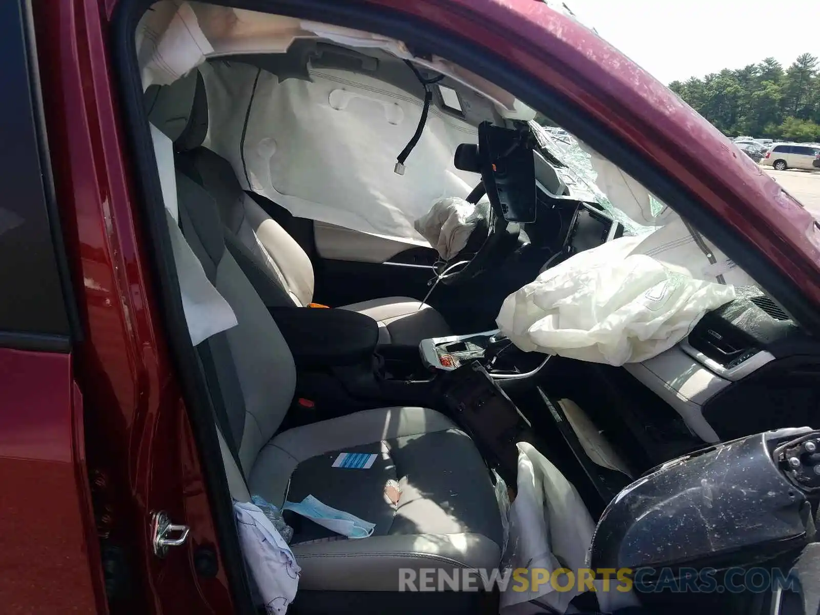 5 Photograph of a damaged car 2T3A1RFV4KC037870 TOYOTA RAV4 2019