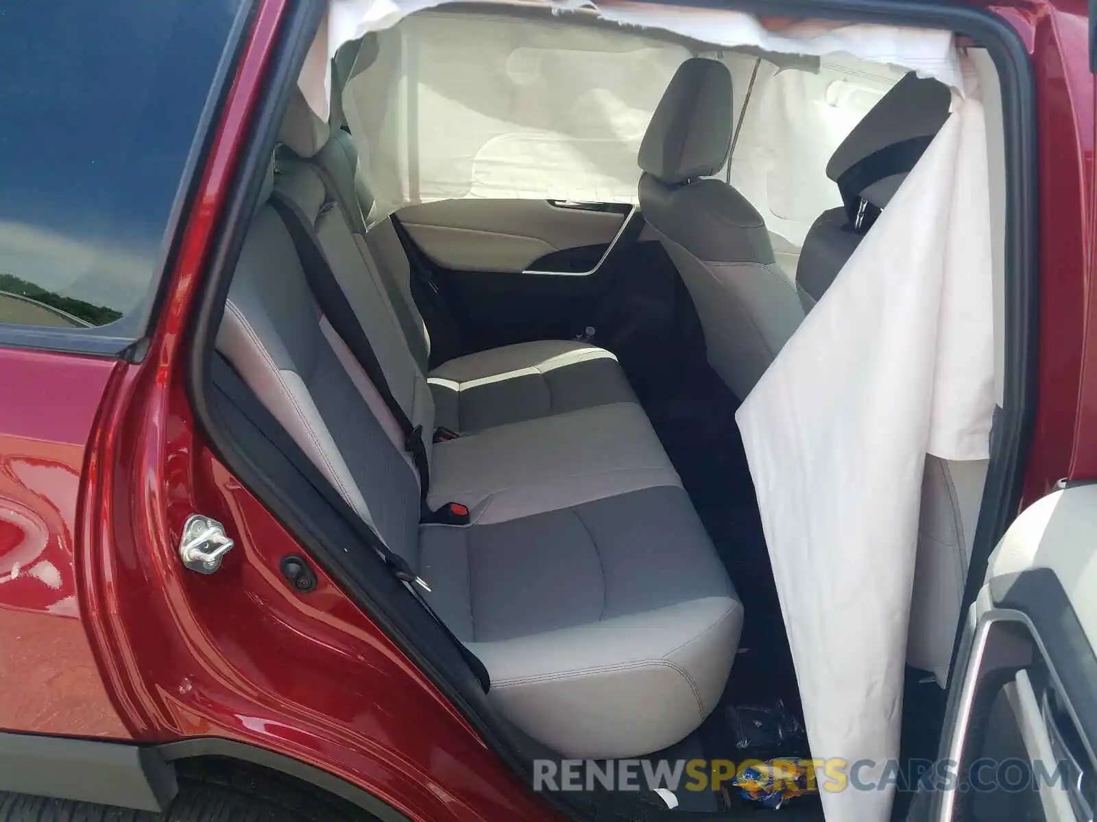 6 Photograph of a damaged car 2T3A1RFV4KC037870 TOYOTA RAV4 2019