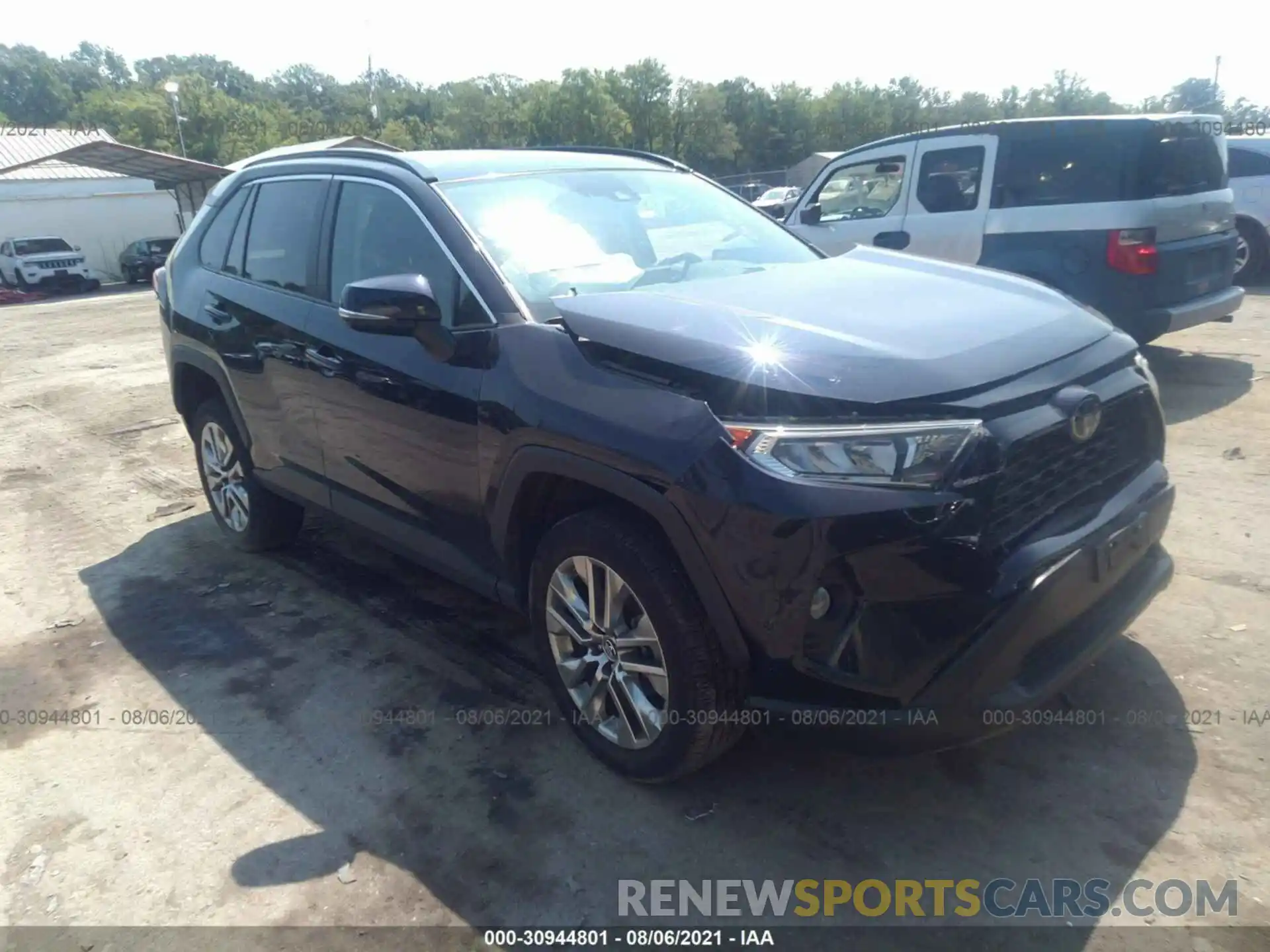 1 Photograph of a damaged car 2T3A1RFV4KC058637 TOYOTA RAV4 2019