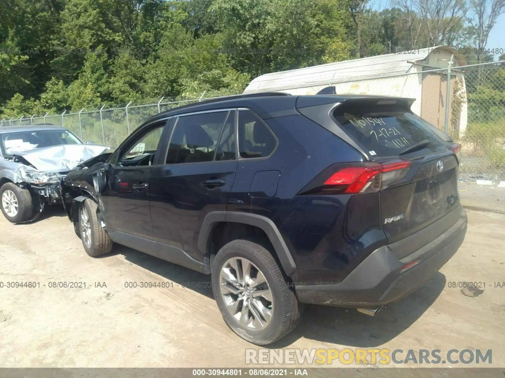 3 Photograph of a damaged car 2T3A1RFV4KC058637 TOYOTA RAV4 2019