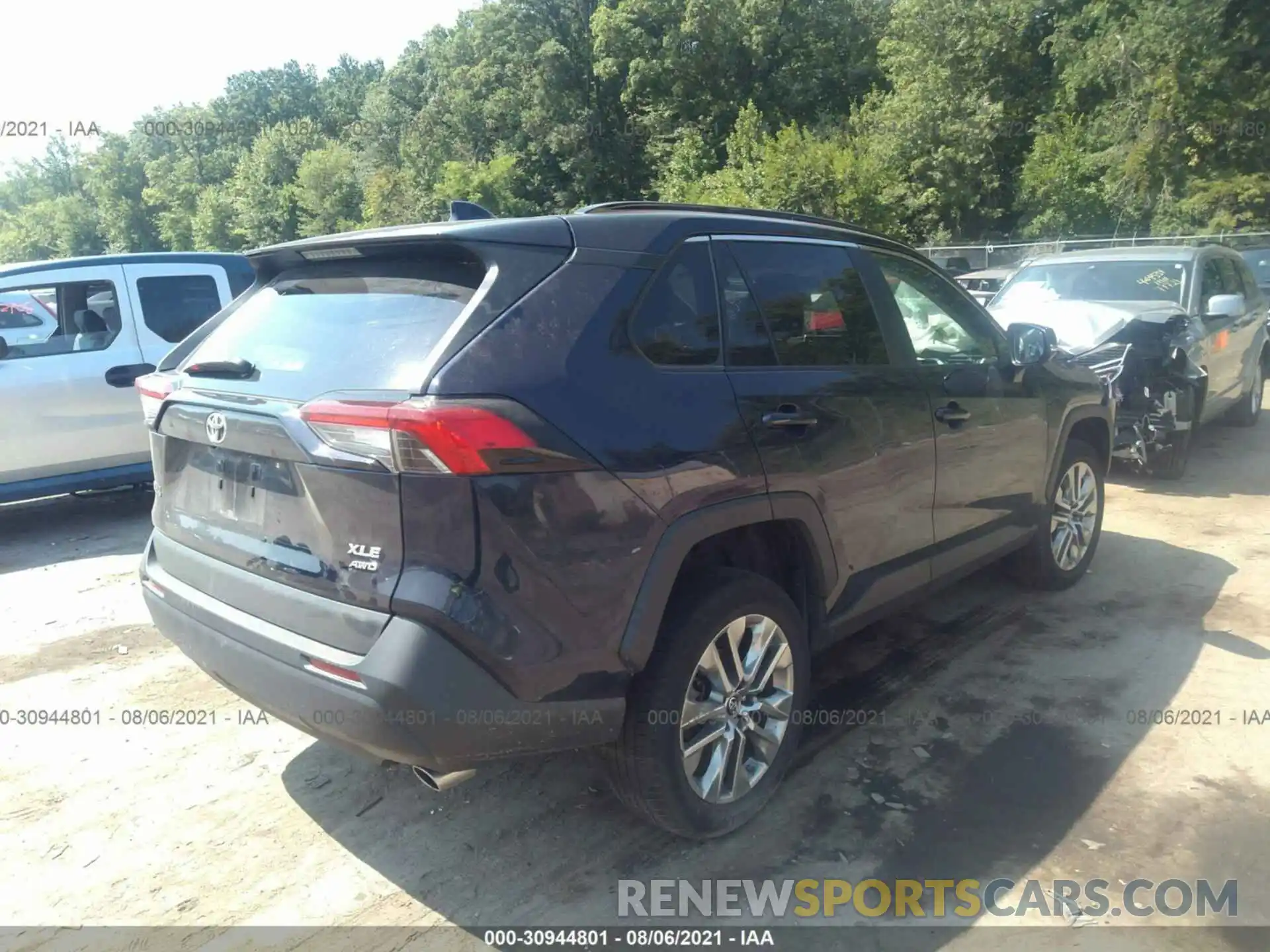 4 Photograph of a damaged car 2T3A1RFV4KC058637 TOYOTA RAV4 2019