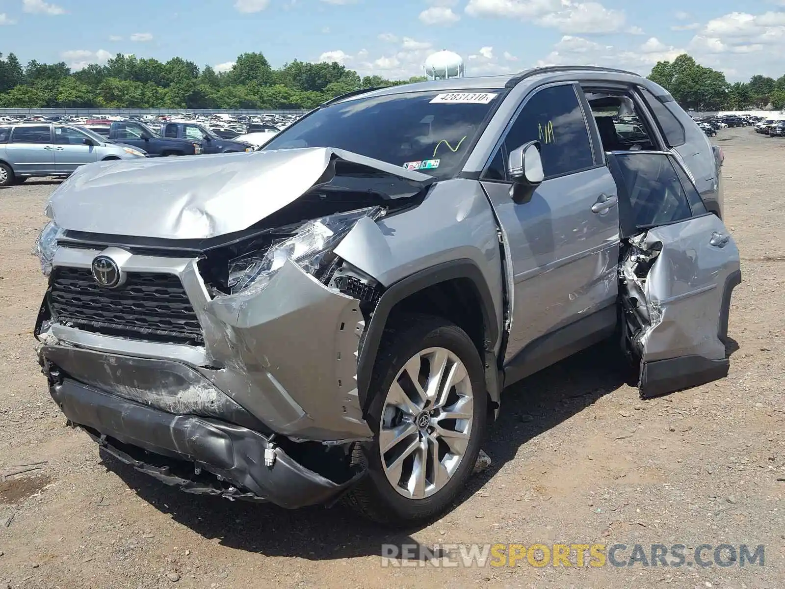 2 Photograph of a damaged car 2T3A1RFV4KW046485 TOYOTA RAV4 2019