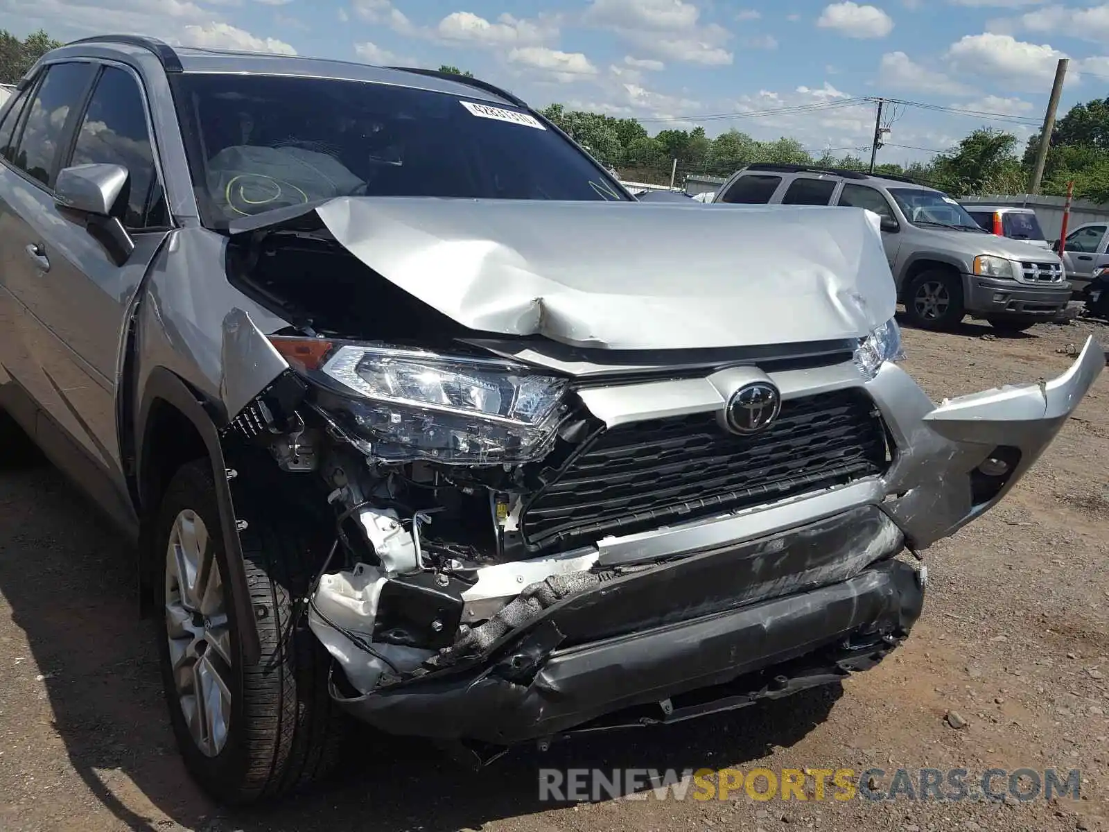 9 Photograph of a damaged car 2T3A1RFV4KW046485 TOYOTA RAV4 2019