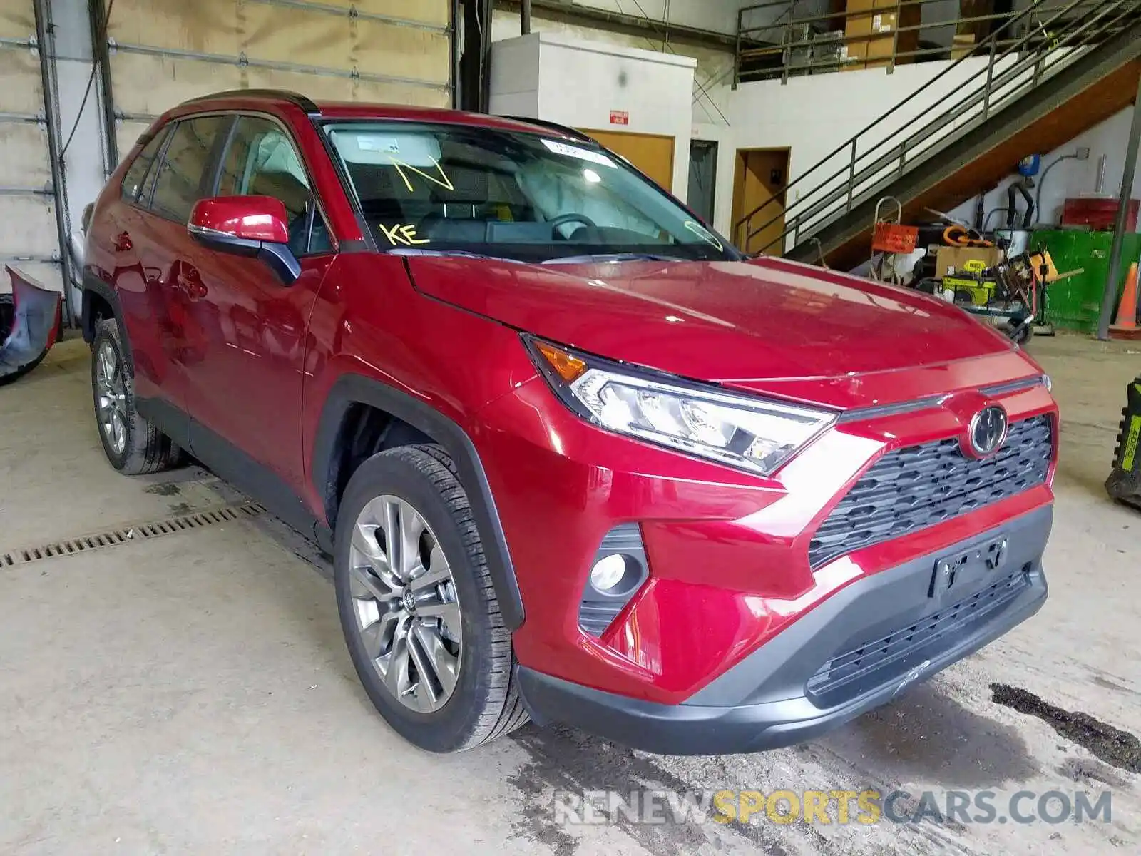 1 Photograph of a damaged car 2T3A1RFV5KC028899 TOYOTA RAV4 2019