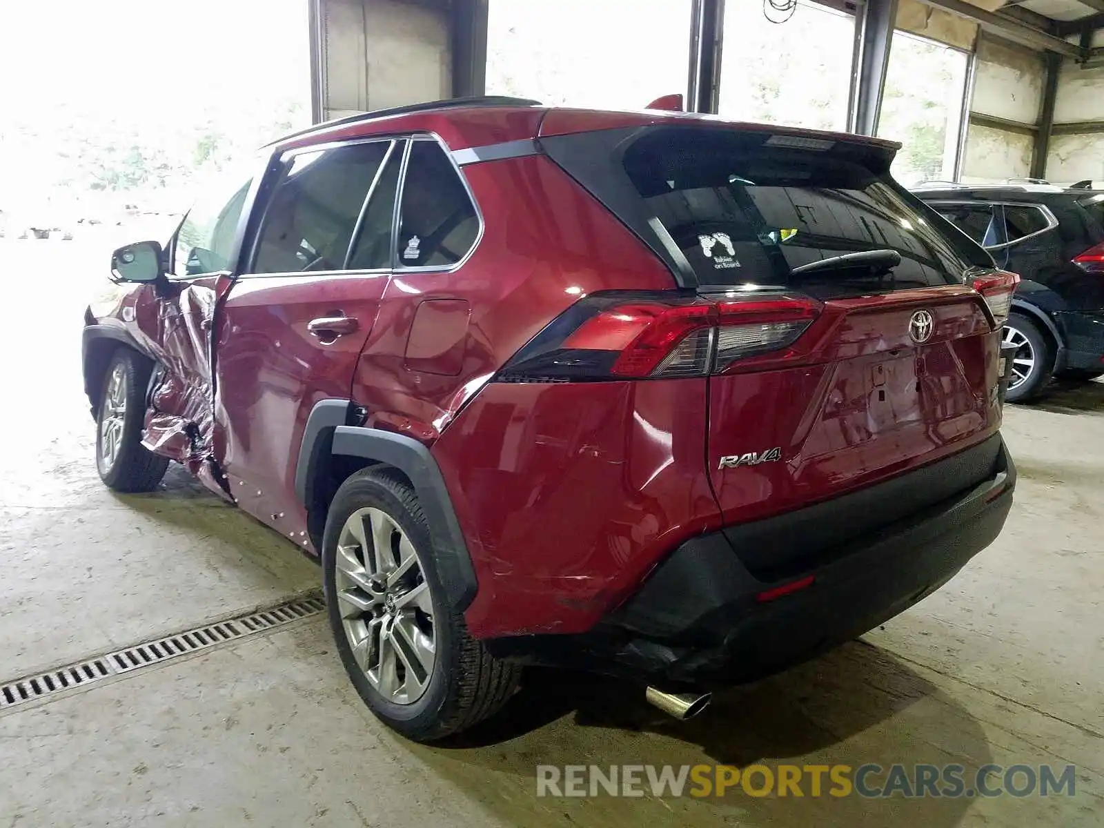 3 Photograph of a damaged car 2T3A1RFV5KC028899 TOYOTA RAV4 2019