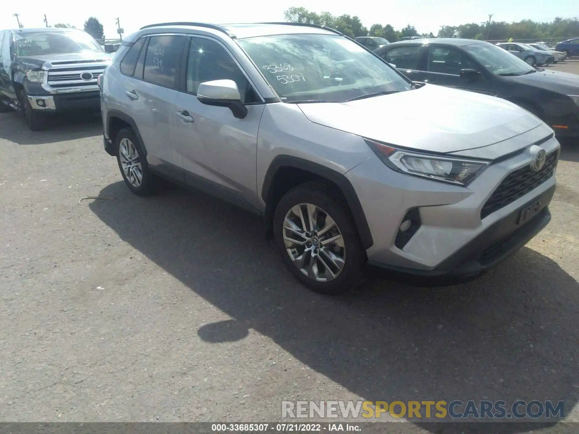 1 Photograph of a damaged car 2T3A1RFV5KC034525 TOYOTA RAV4 2019