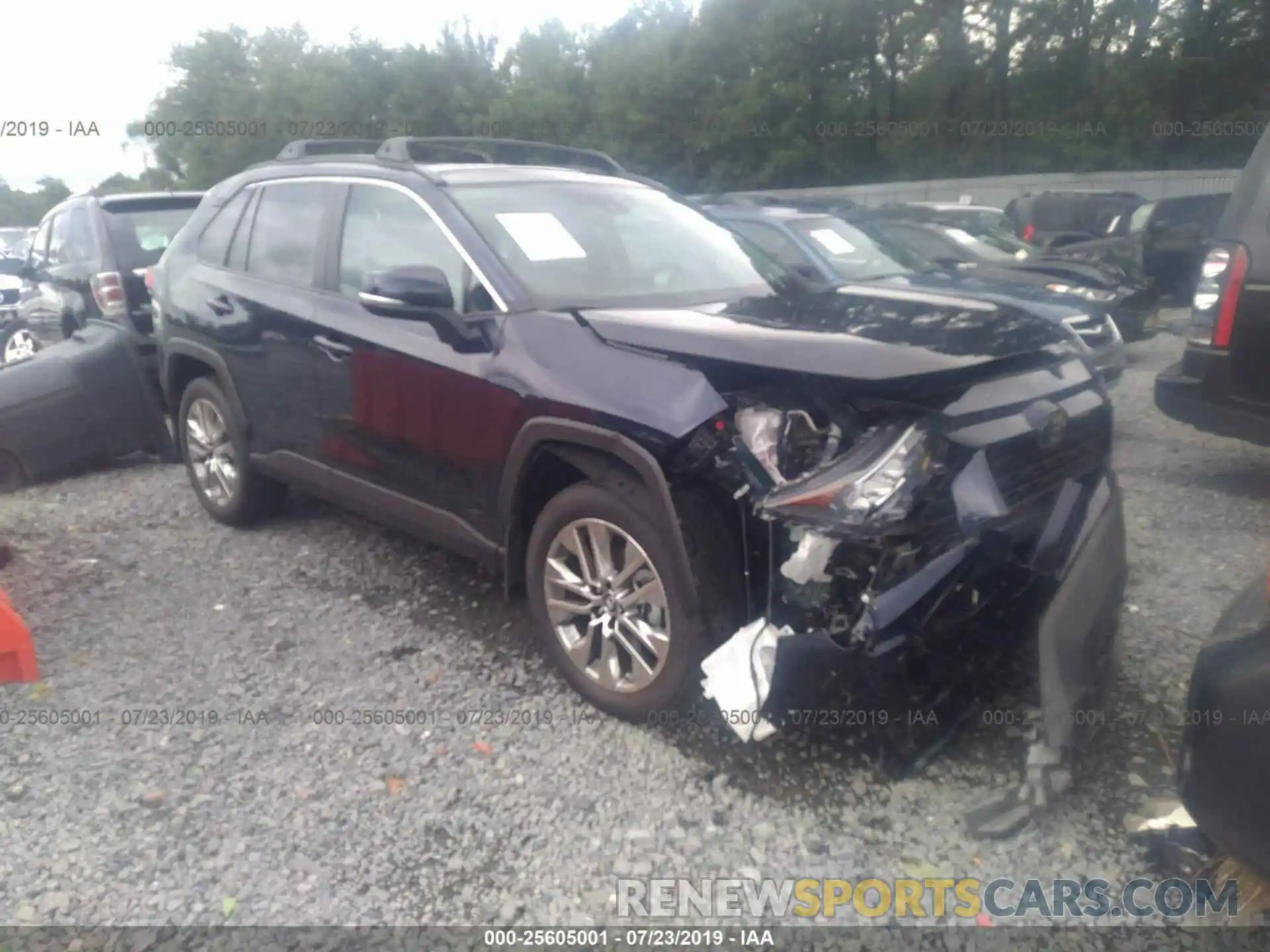 1 Photograph of a damaged car 2T3A1RFV5KW046642 TOYOTA RAV4 2019