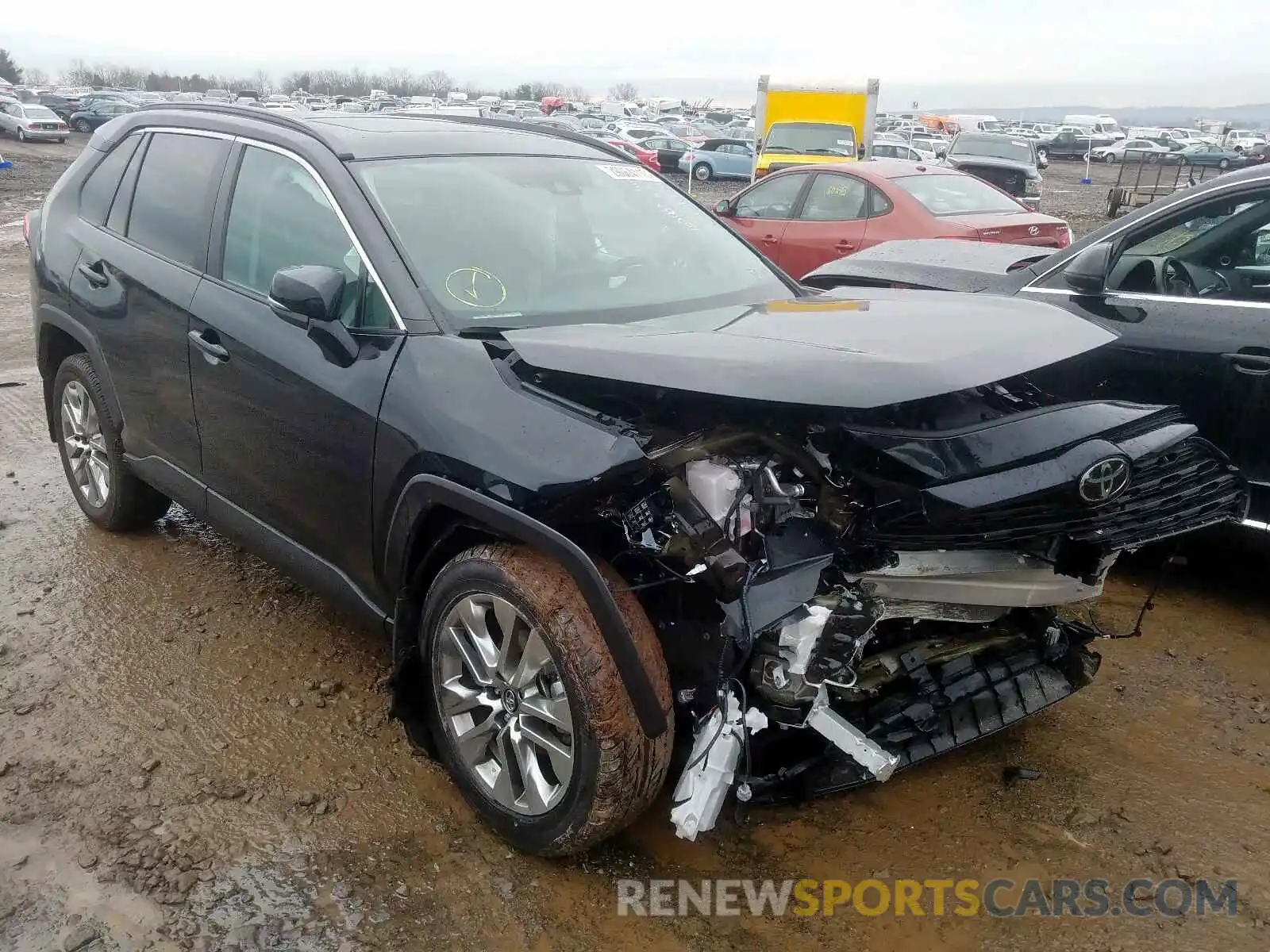 1 Photograph of a damaged car 2T3A1RFV5KW050044 TOYOTA RAV4 2019