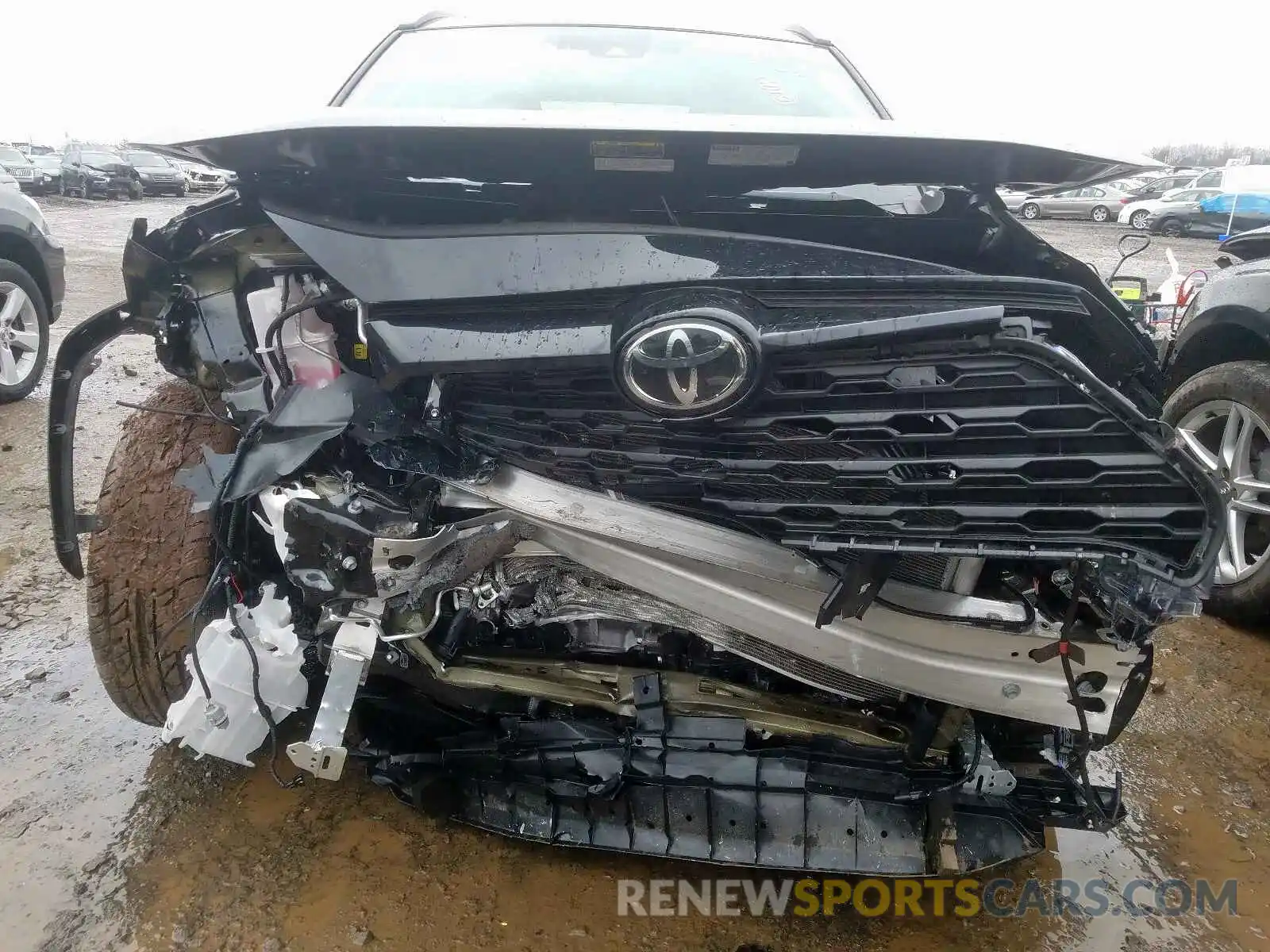 9 Photograph of a damaged car 2T3A1RFV5KW050044 TOYOTA RAV4 2019