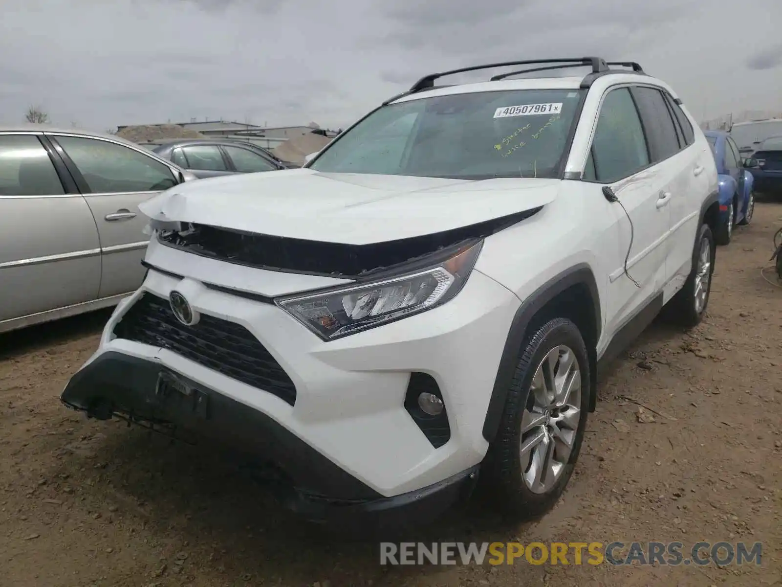 2 Photograph of a damaged car 2T3A1RFV5KW051842 TOYOTA RAV4 2019