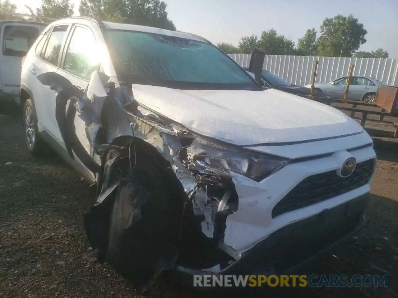 1 Photograph of a damaged car 2T3A1RFV5KW057141 TOYOTA RAV4 2019