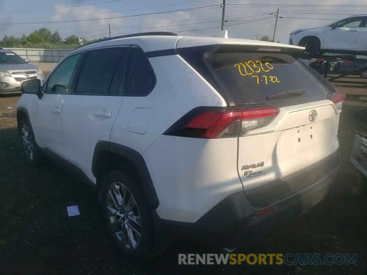 3 Photograph of a damaged car 2T3A1RFV5KW057141 TOYOTA RAV4 2019