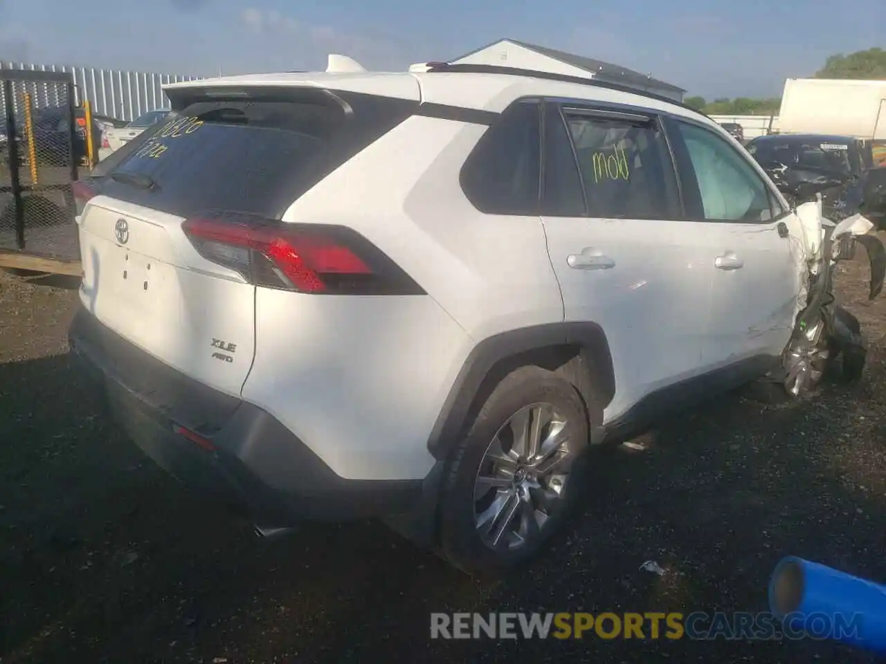 4 Photograph of a damaged car 2T3A1RFV5KW057141 TOYOTA RAV4 2019