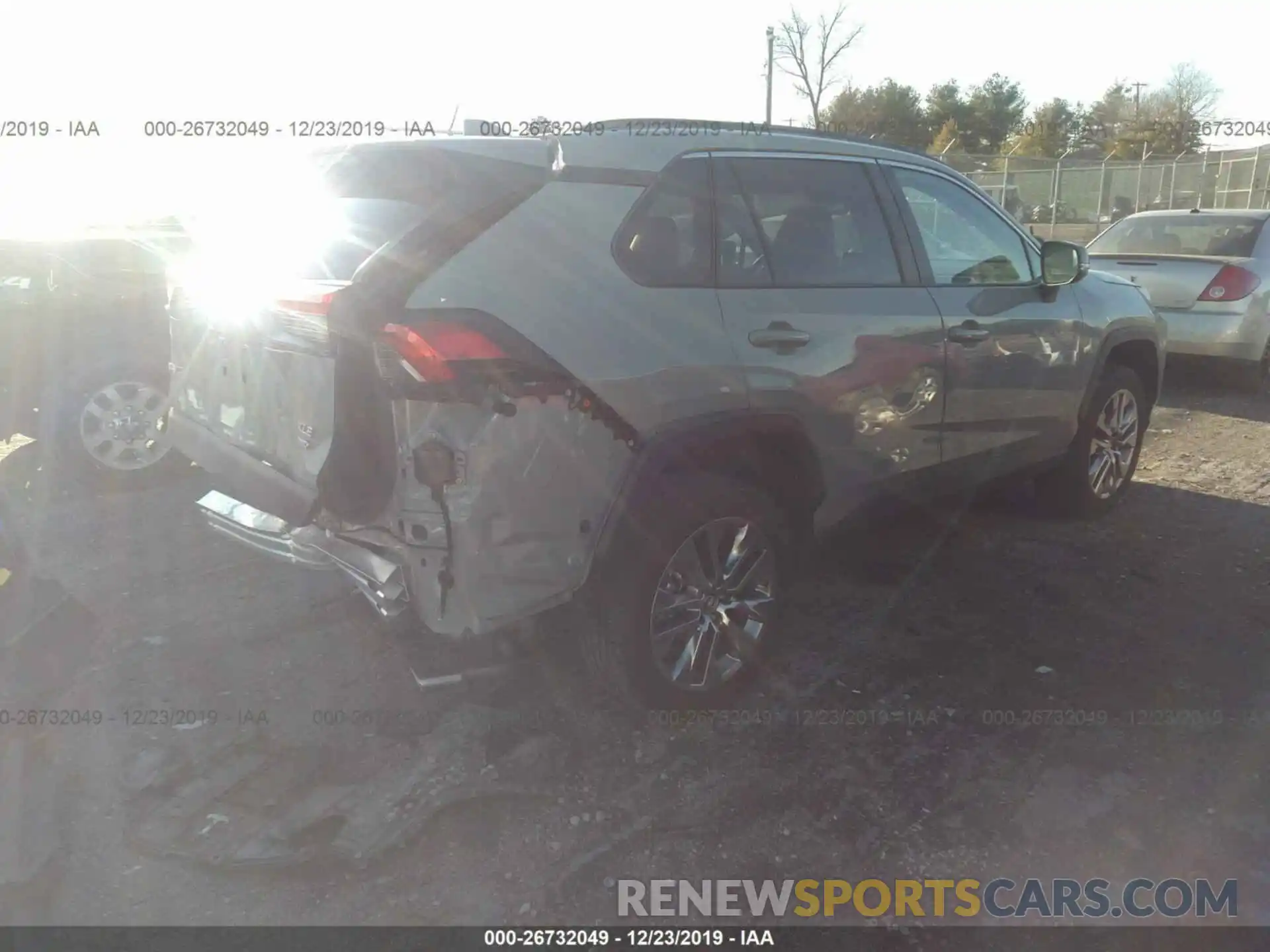 4 Photograph of a damaged car 2T3A1RFV5KW069290 TOYOTA RAV4 2019