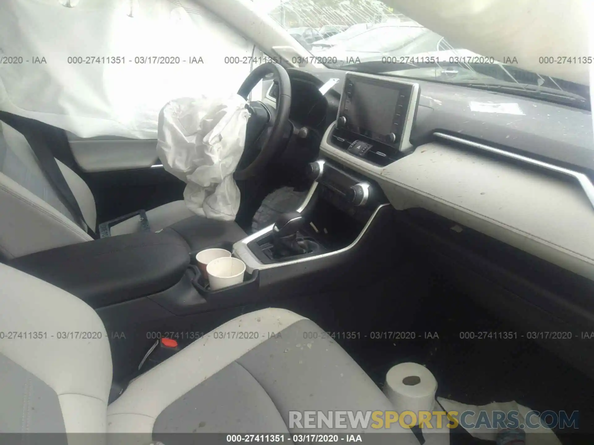 5 Photograph of a damaged car 2T3A1RFV5KW075591 TOYOTA RAV4 2019