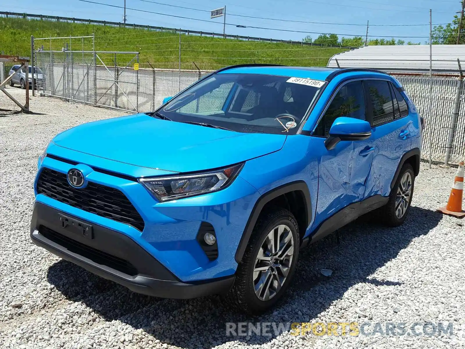 2 Photograph of a damaged car 2T3A1RFV5KW077454 TOYOTA RAV4 2019