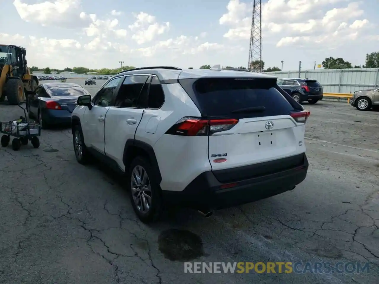 3 Photograph of a damaged car 2T3A1RFV5KW079706 TOYOTA RAV4 2019