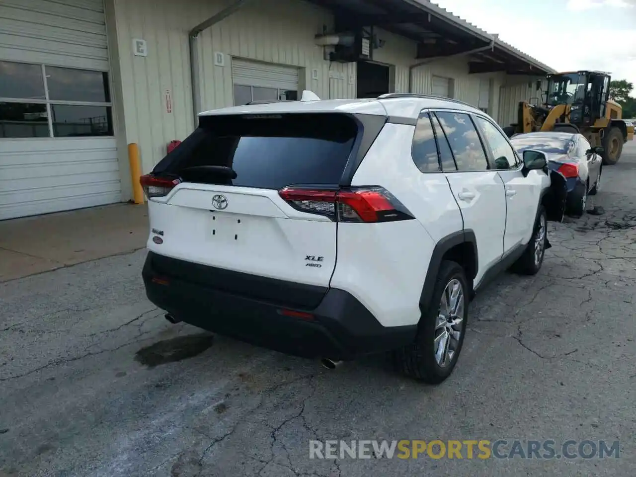 4 Photograph of a damaged car 2T3A1RFV5KW079706 TOYOTA RAV4 2019