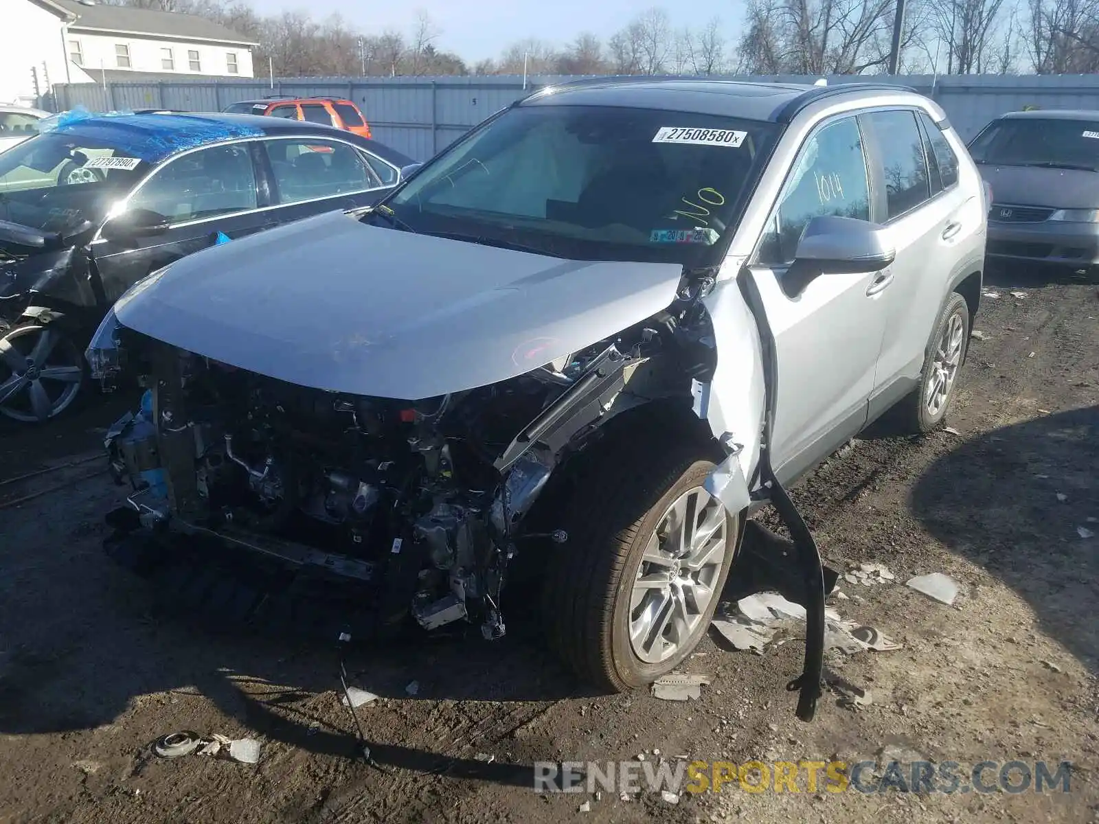 2 Photograph of a damaged car 2T3A1RFV5KW080726 TOYOTA RAV4 2019