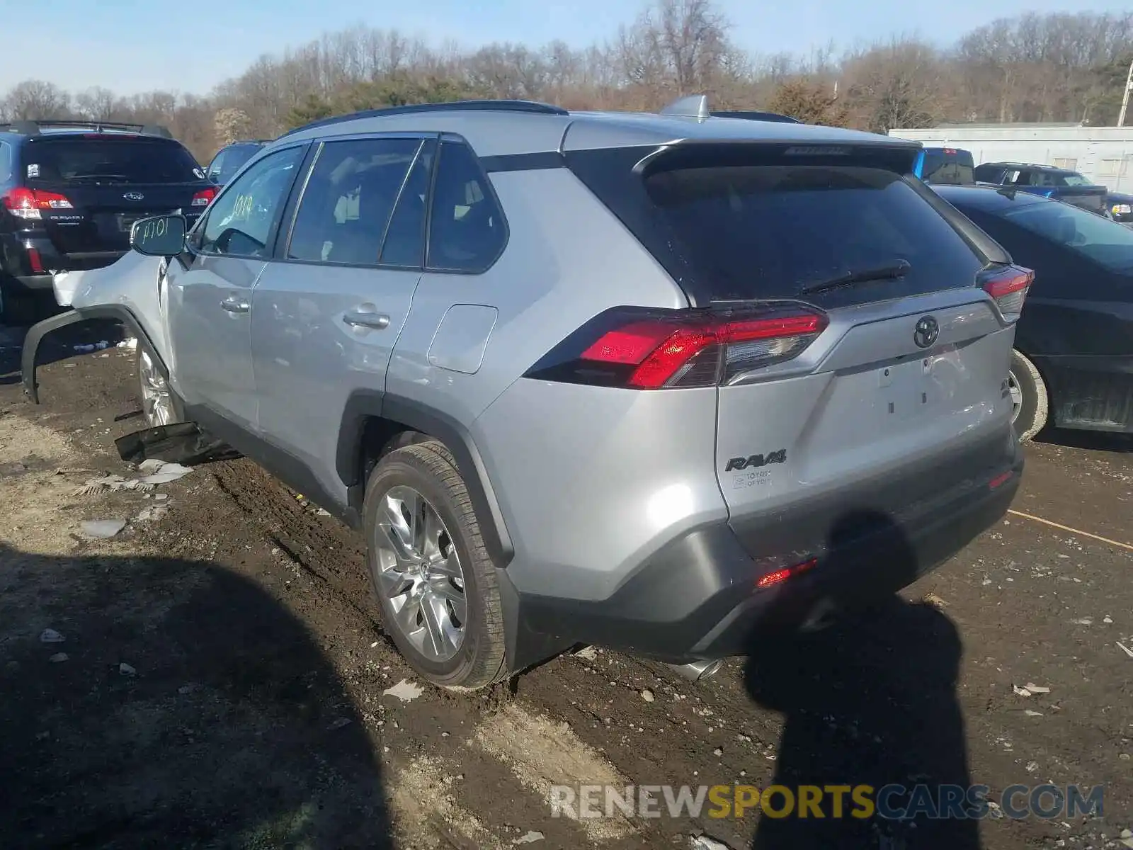 3 Photograph of a damaged car 2T3A1RFV5KW080726 TOYOTA RAV4 2019