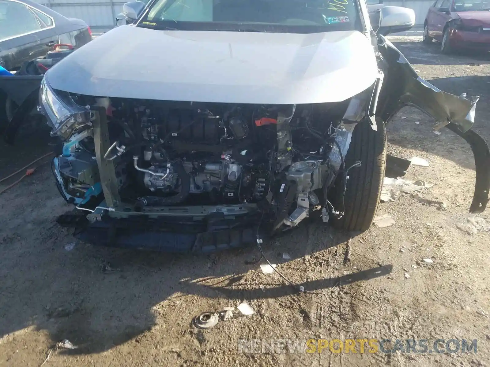 9 Photograph of a damaged car 2T3A1RFV5KW080726 TOYOTA RAV4 2019