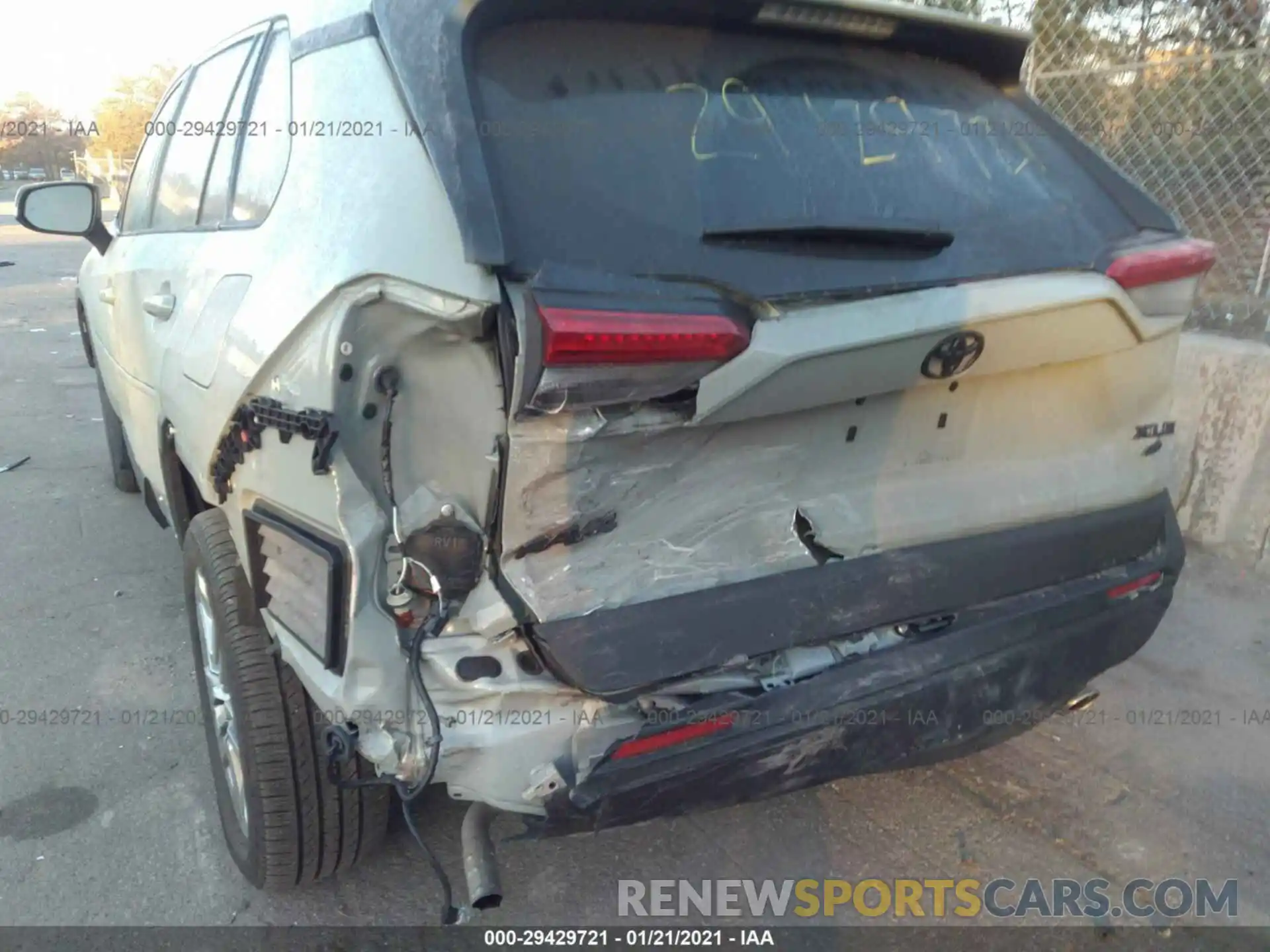 6 Photograph of a damaged car 2T3A1RFV6KC023582 TOYOTA RAV4 2019