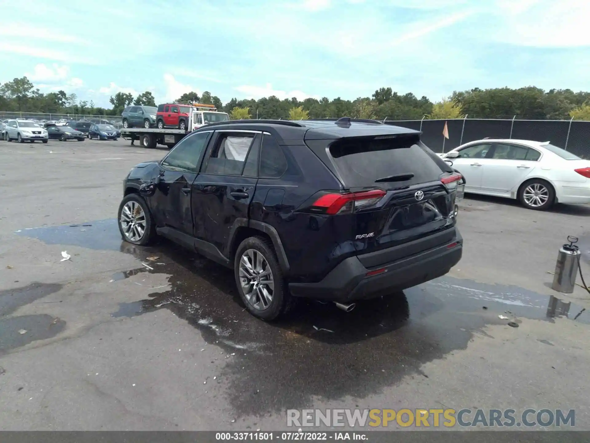 3 Photograph of a damaged car 2T3A1RFV6KC029513 TOYOTA RAV4 2019