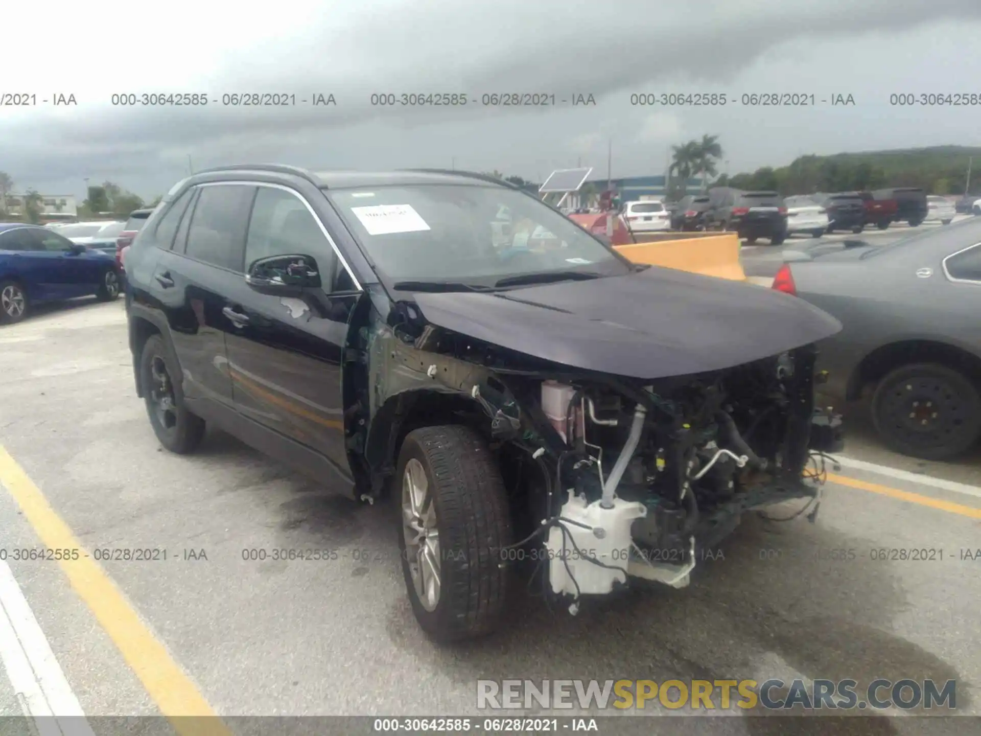 1 Photograph of a damaged car 2T3A1RFV6KC039958 TOYOTA RAV4 2019