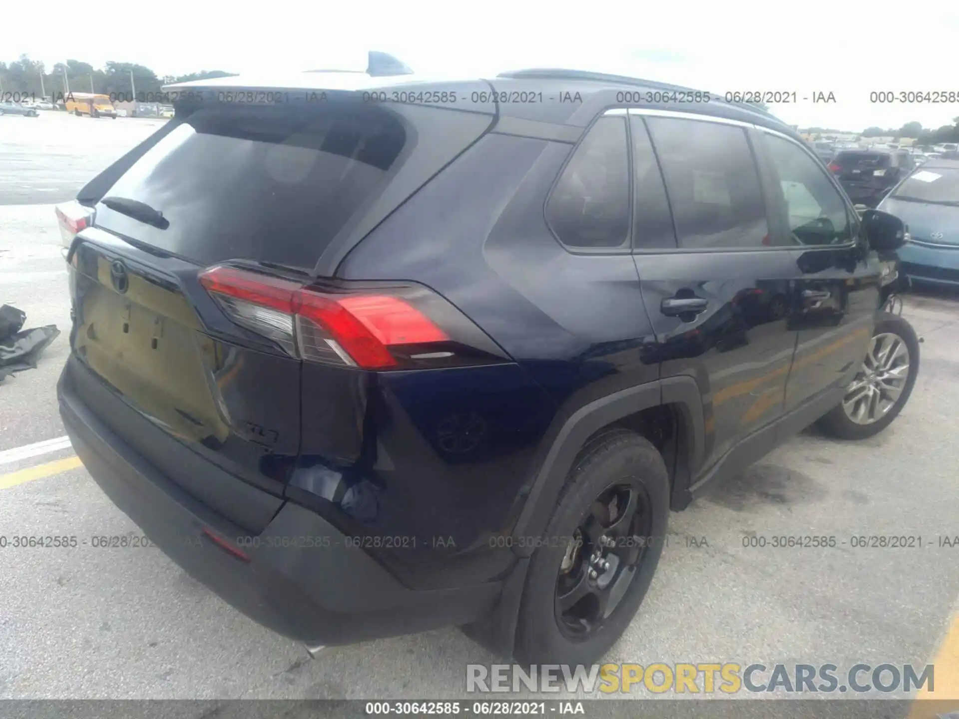 4 Фотография поврежденного автомобиля 2T3A1RFV6KC039958 TOYOTA RAV4 2019