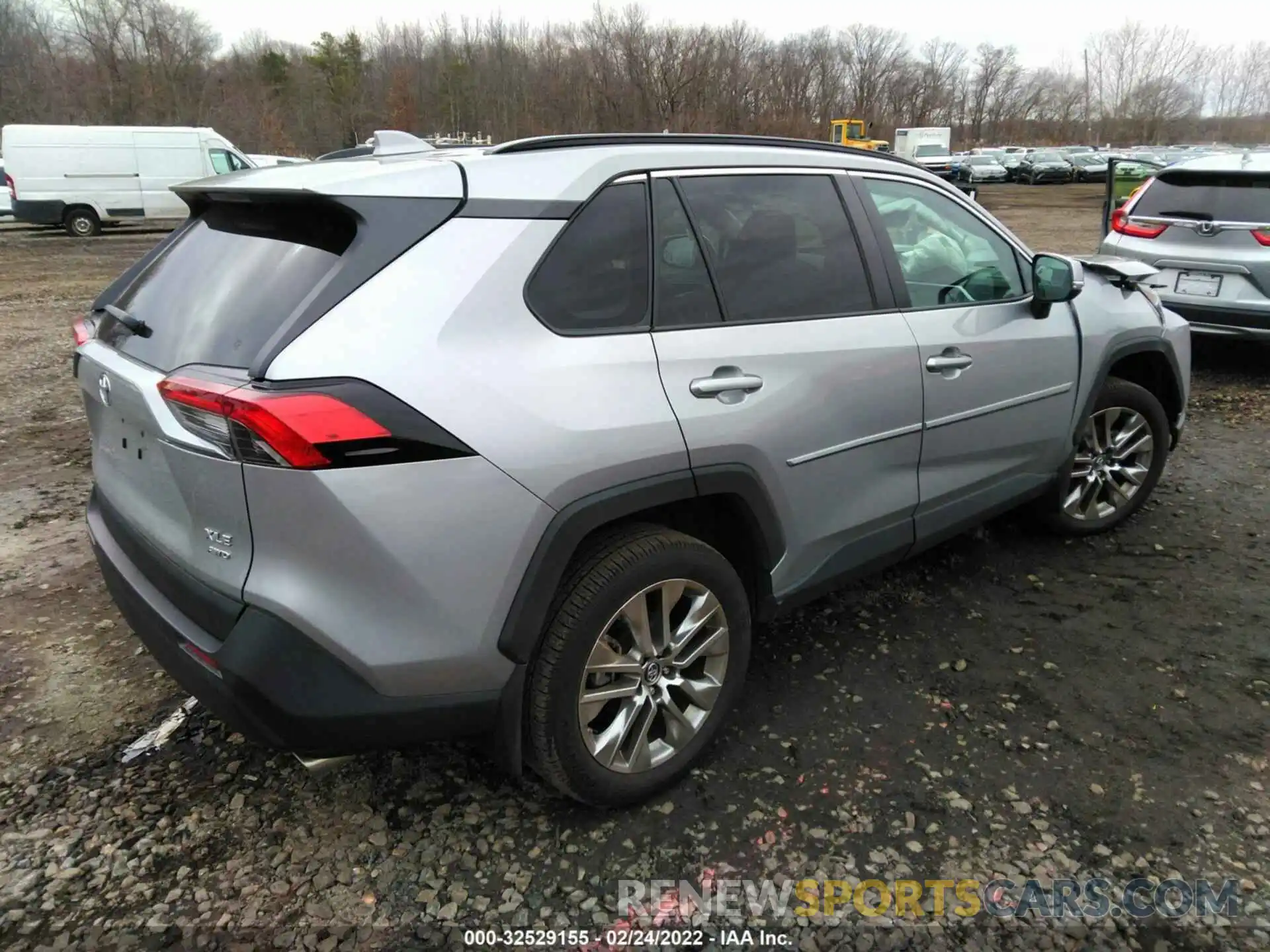 4 Photograph of a damaged car 2T3A1RFV6KC046280 TOYOTA RAV4 2019