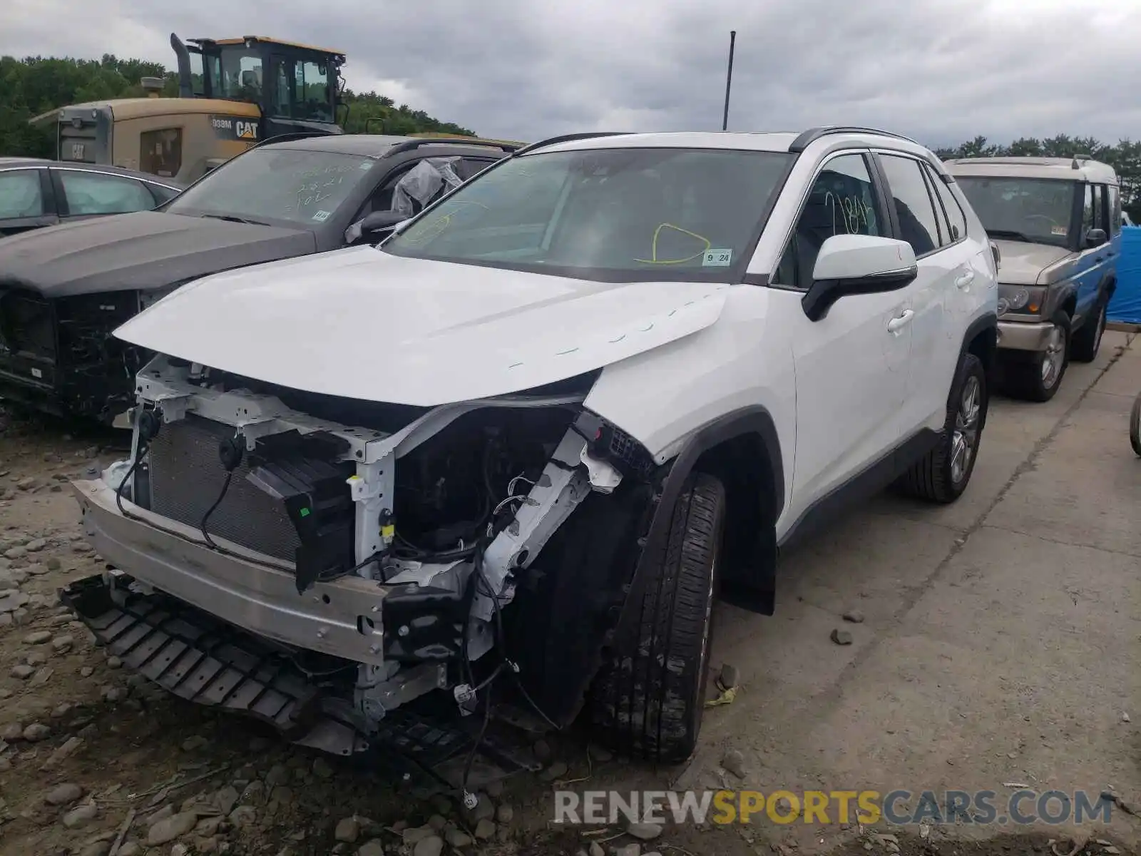 2 Photograph of a damaged car 2T3A1RFV6KC047347 TOYOTA RAV4 2019