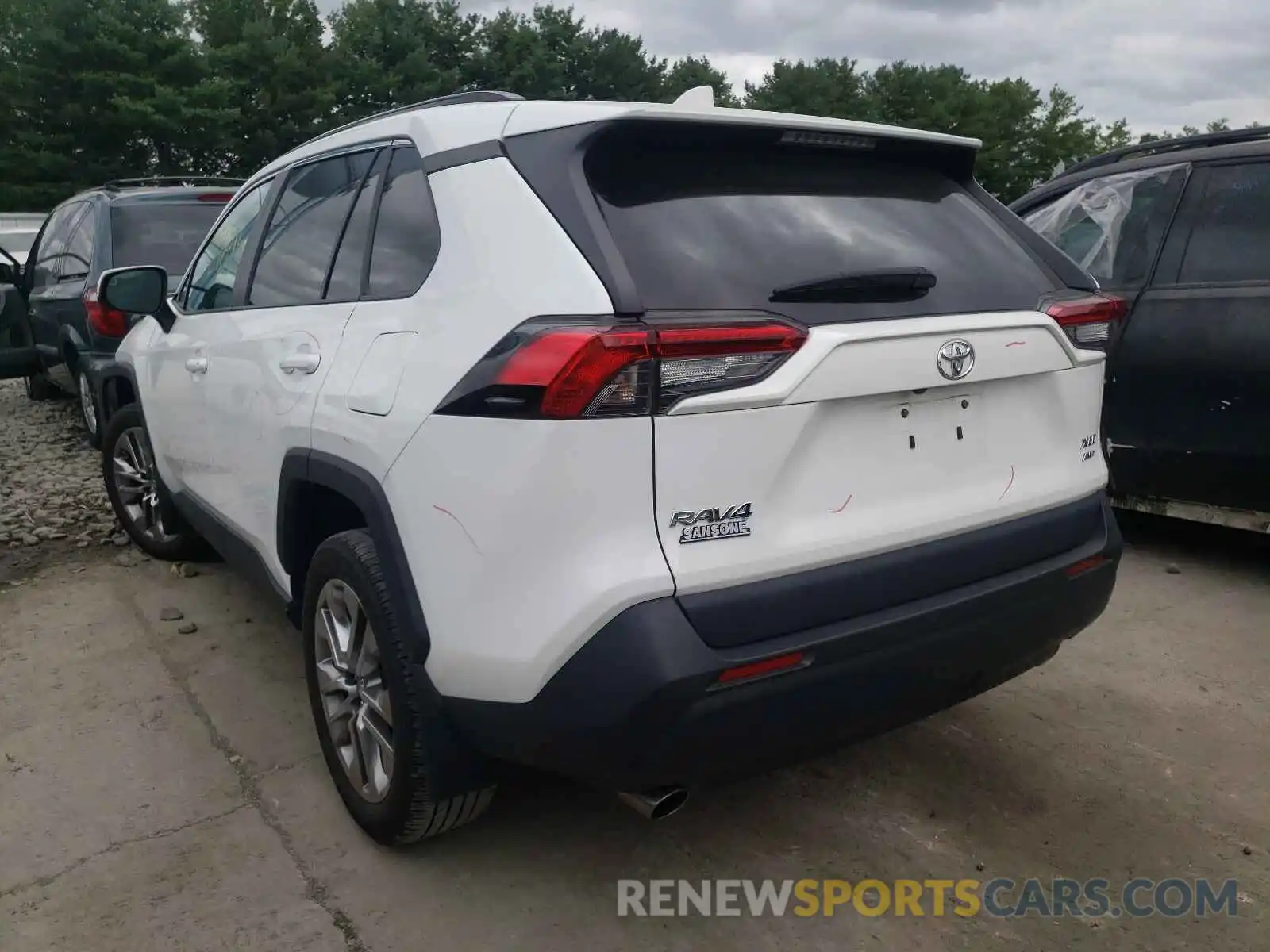 3 Photograph of a damaged car 2T3A1RFV6KC047347 TOYOTA RAV4 2019