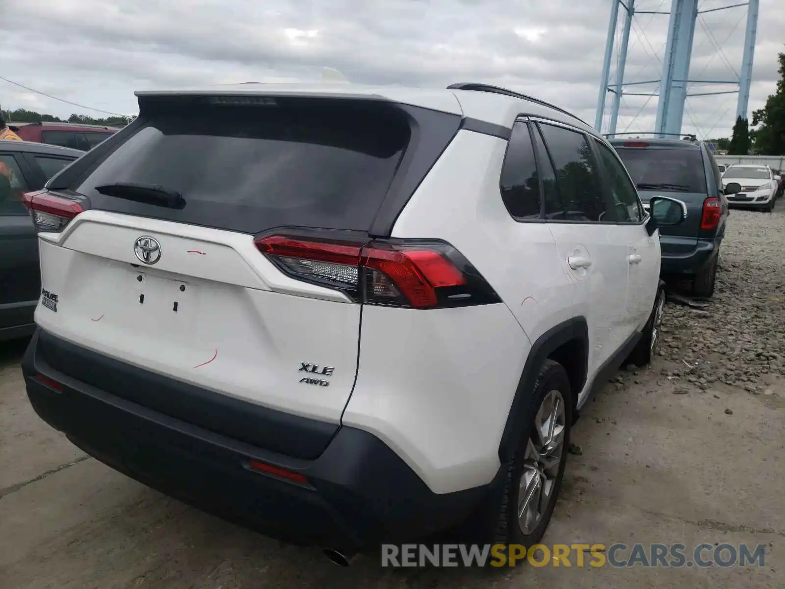 4 Photograph of a damaged car 2T3A1RFV6KC047347 TOYOTA RAV4 2019