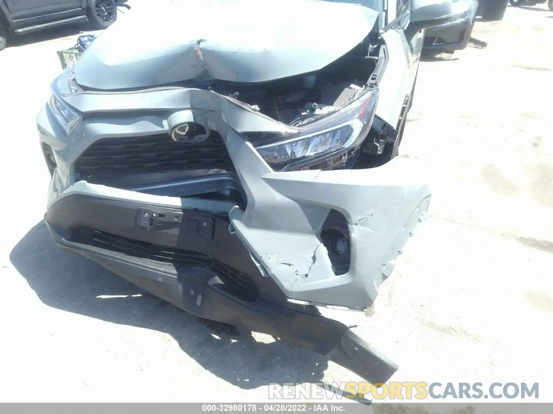 6 Photograph of a damaged car 2T3A1RFV6KC057201 TOYOTA RAV4 2019